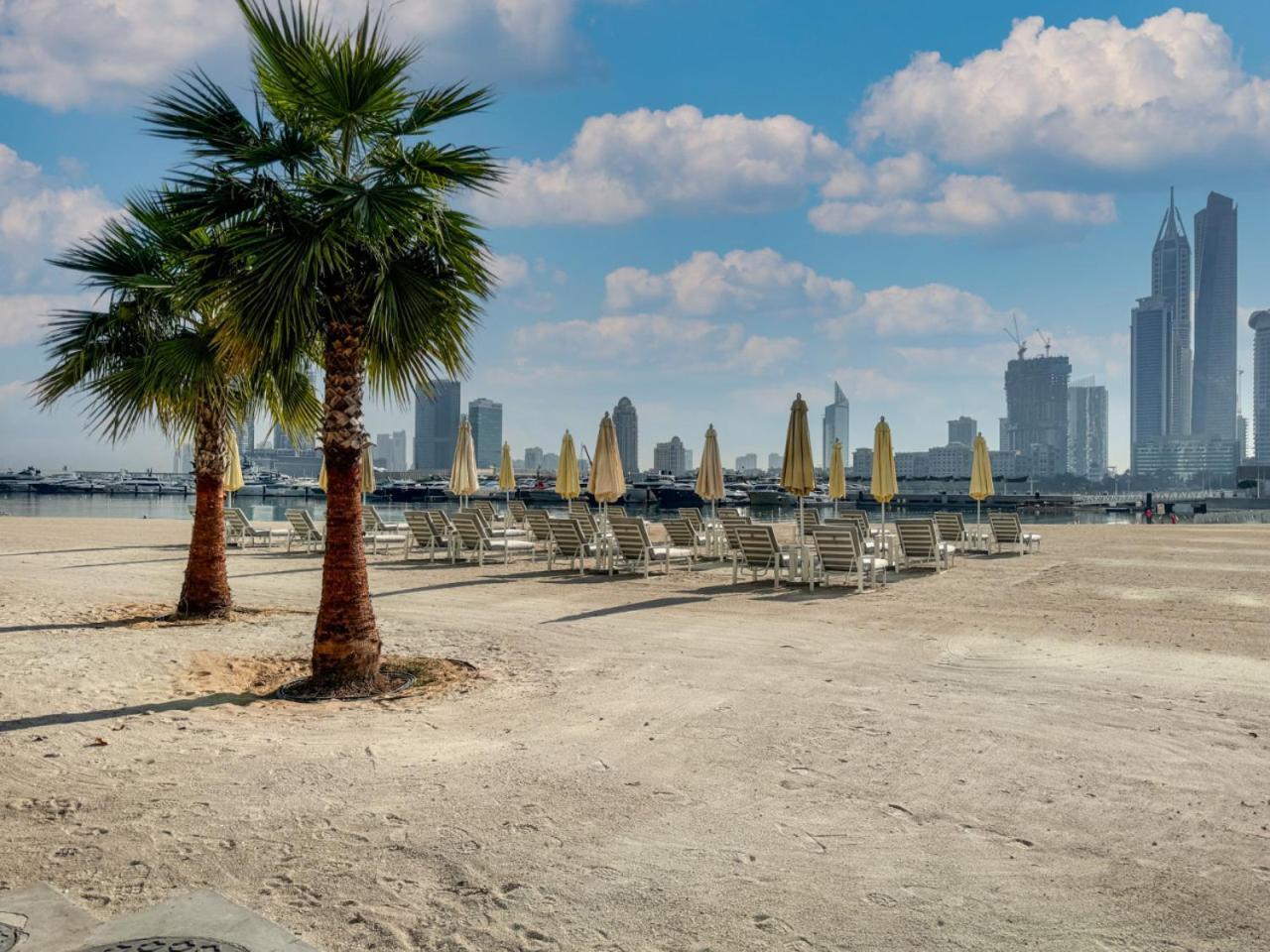 Sleek 1-bedroom Beachfront Escape In Marina Vista Apartment