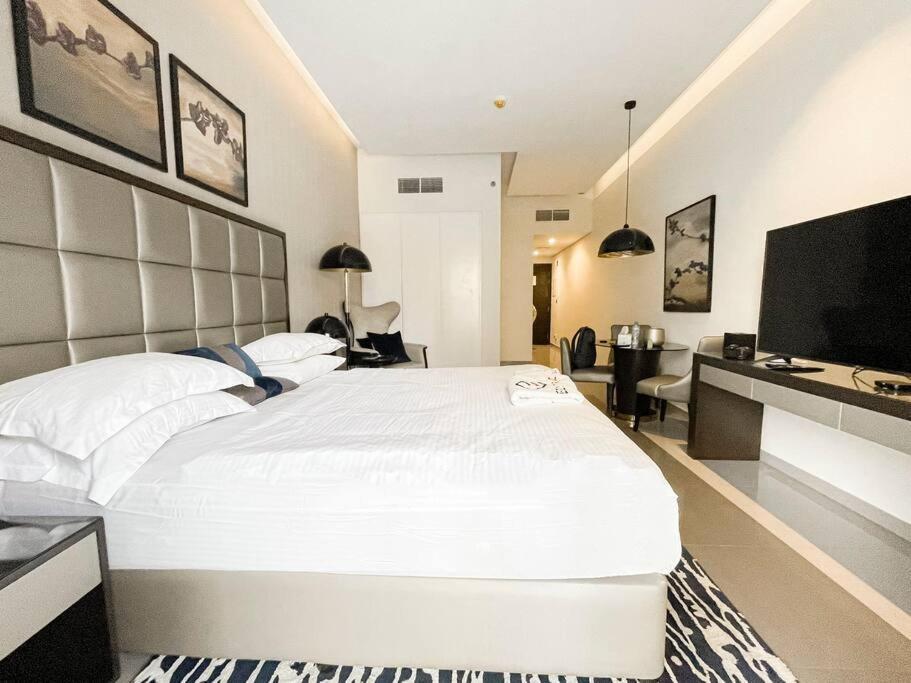 Apartment In Damac Majestine - Ezytrac *