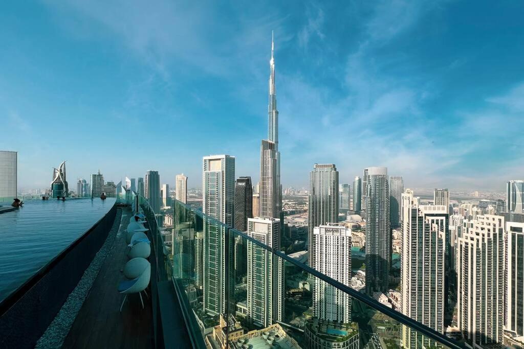 Panoramic Burj Khalifa Views-64th Floor Infinity Pool Apartment