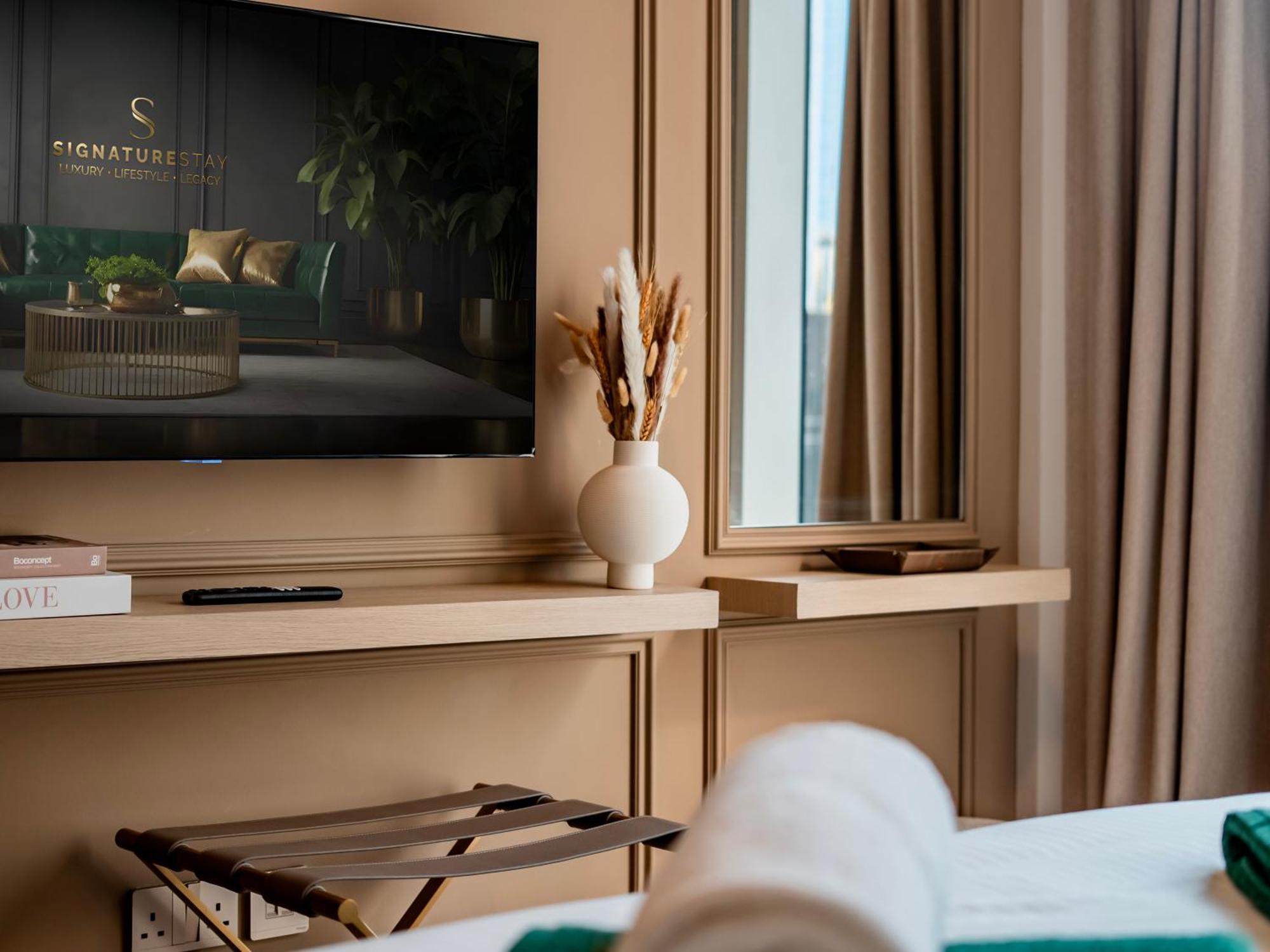 Apartment Luxury 1-bedroom In Downtown I Walk To Mall And Fountains *