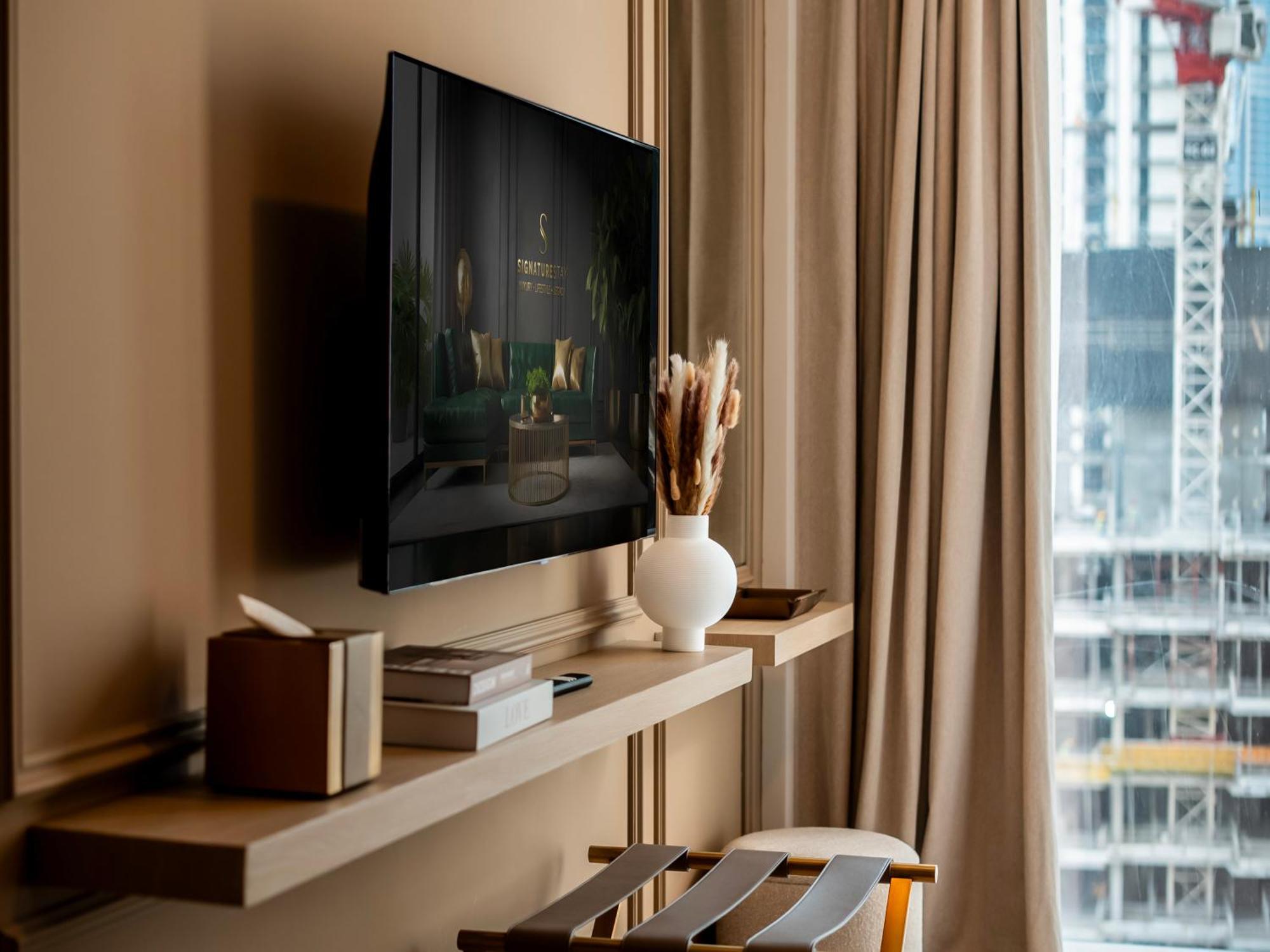 Apartment Luxury 1-bedroom In Downtown I Walk To Mall And Fountains Dubai