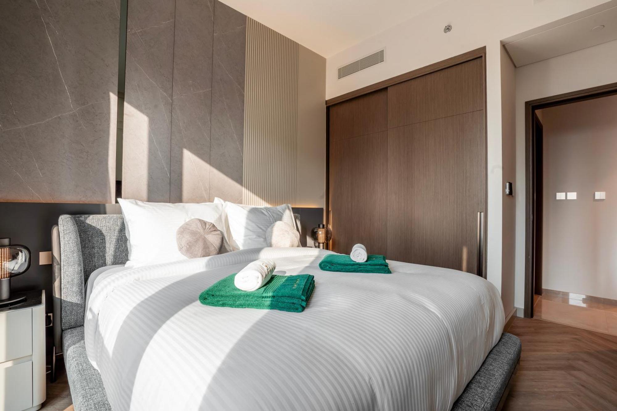 Apartment Luxury 1-bedroom In Downtown I Walk To Mall And Fountains *