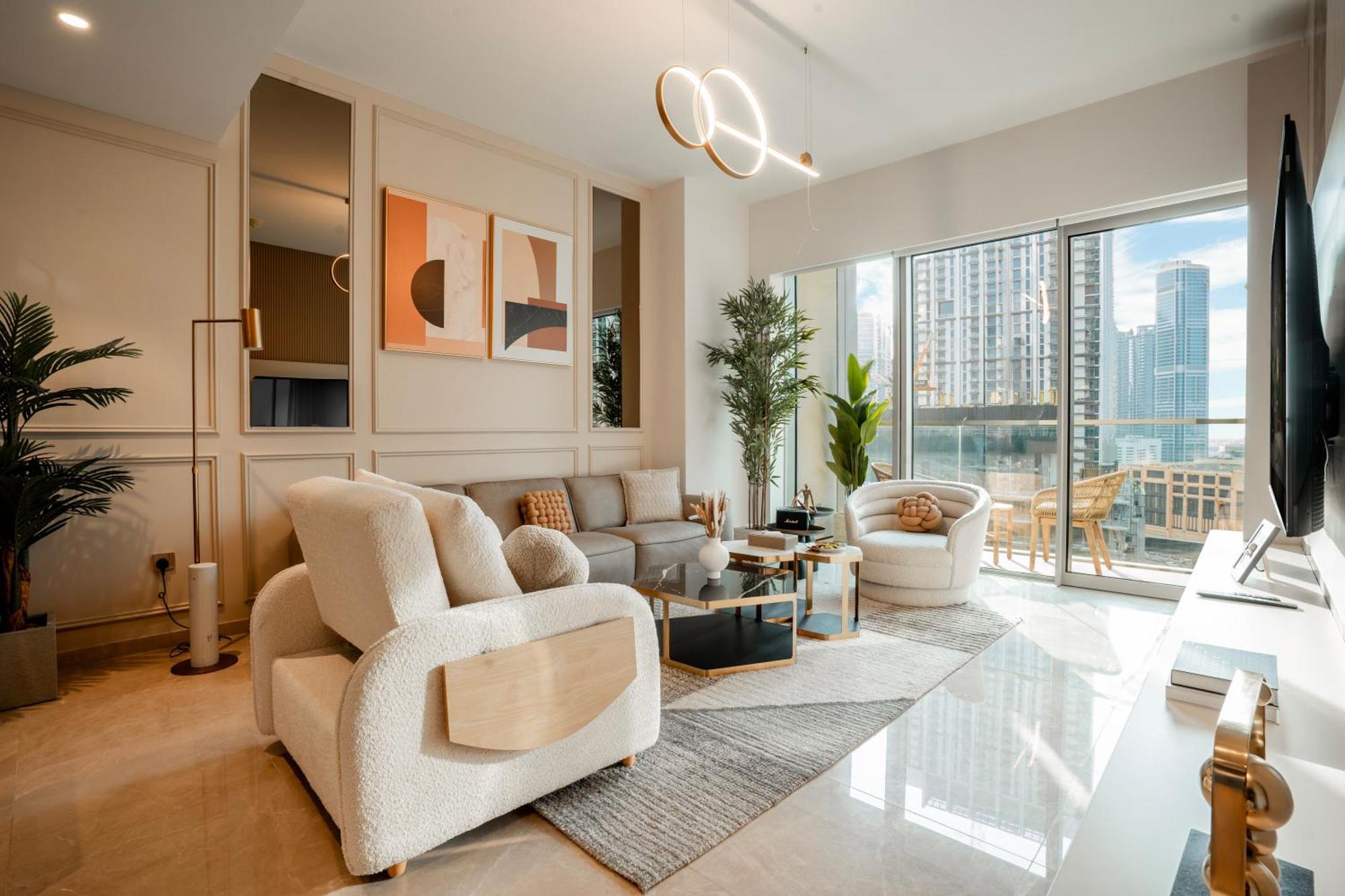 Luxury 1-bedroom In Downtown I Walk To Mall And Fountains Dubai
