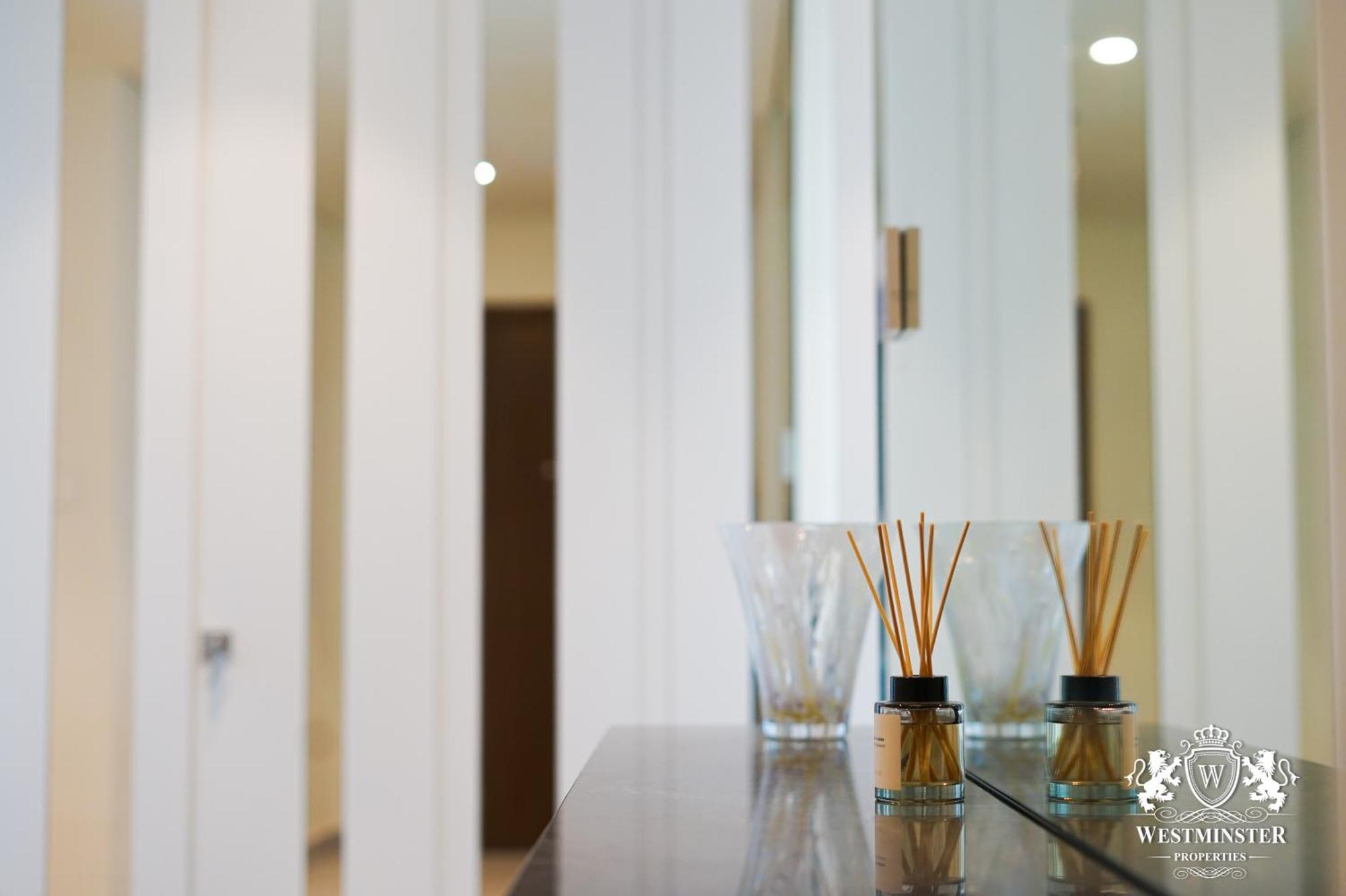 Westminster Burj Khalifa Apartment Dubai