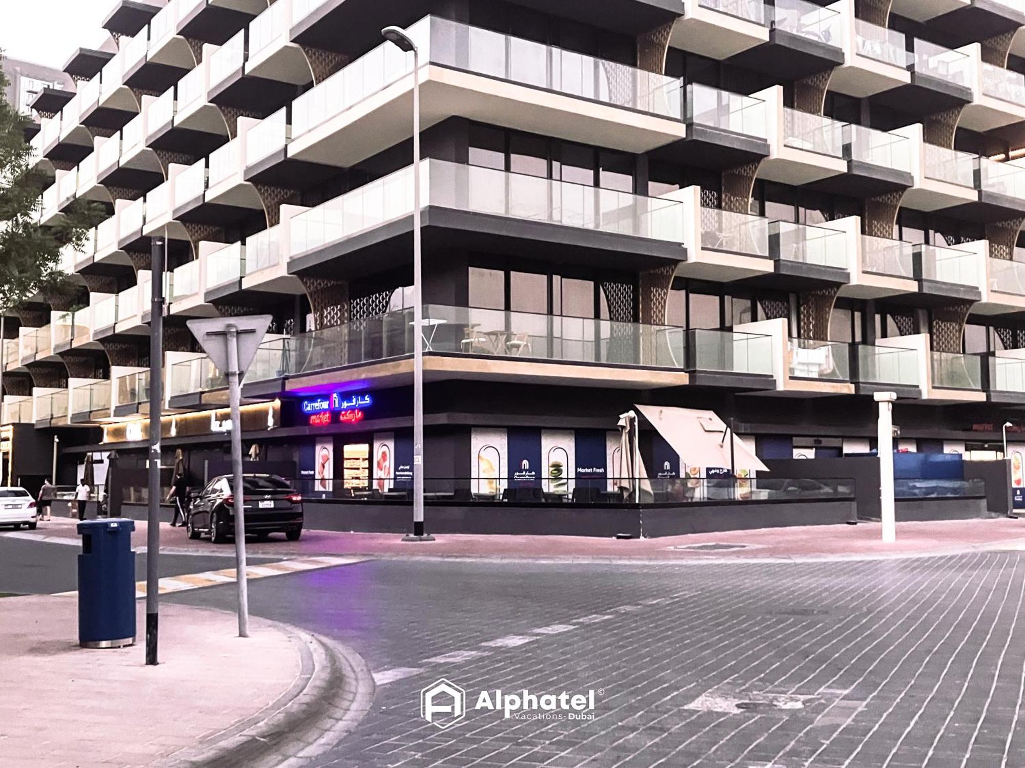 Guest house Elegant 3-bedroom In Jvc - - Ideal For Modern Lifestyles - By Alphatel Vacations Dubai