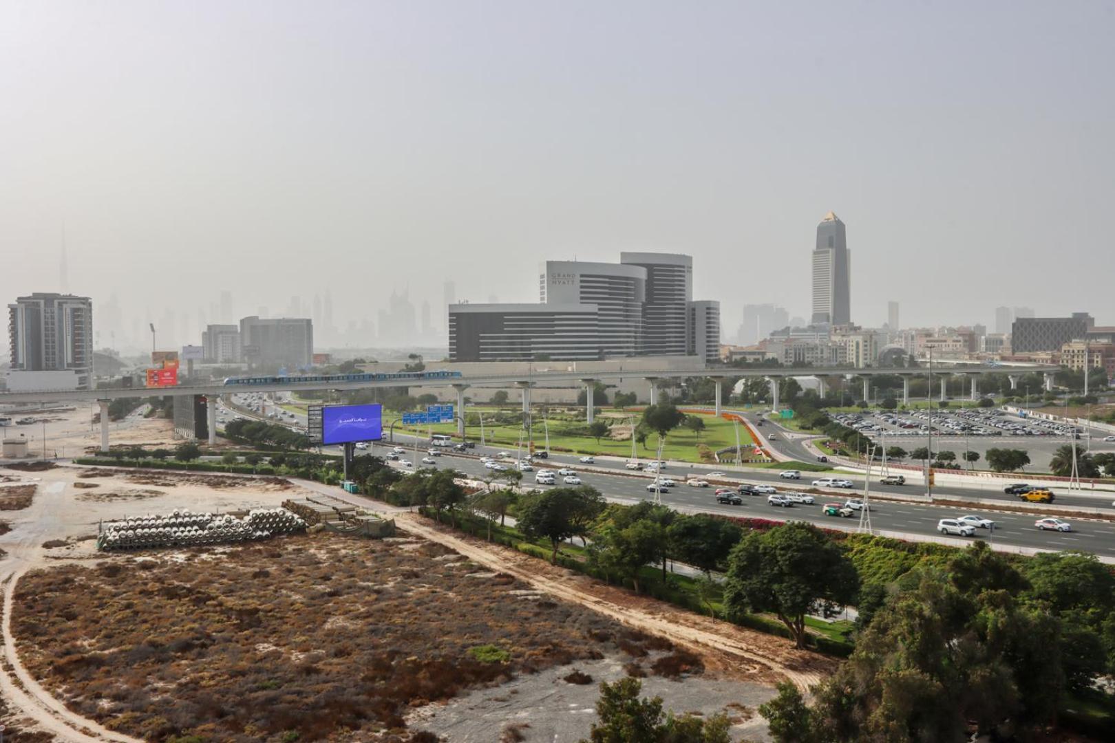 Livbnb-2b With Skyline Views, Al Jaddaf Apartment Dubai