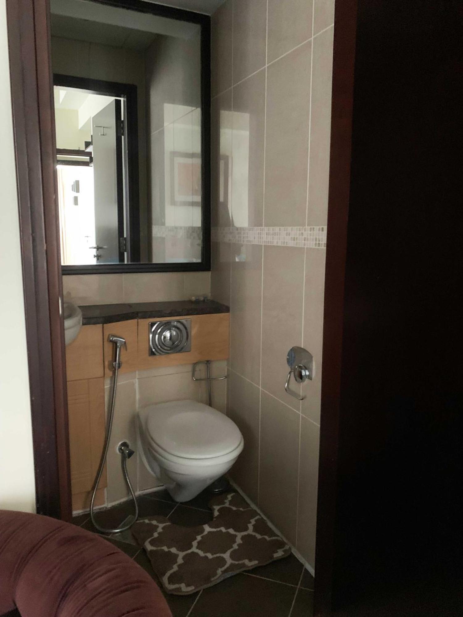 Click - Jlt - 2 Bedroom & Balcony Lakes View Entire -az *