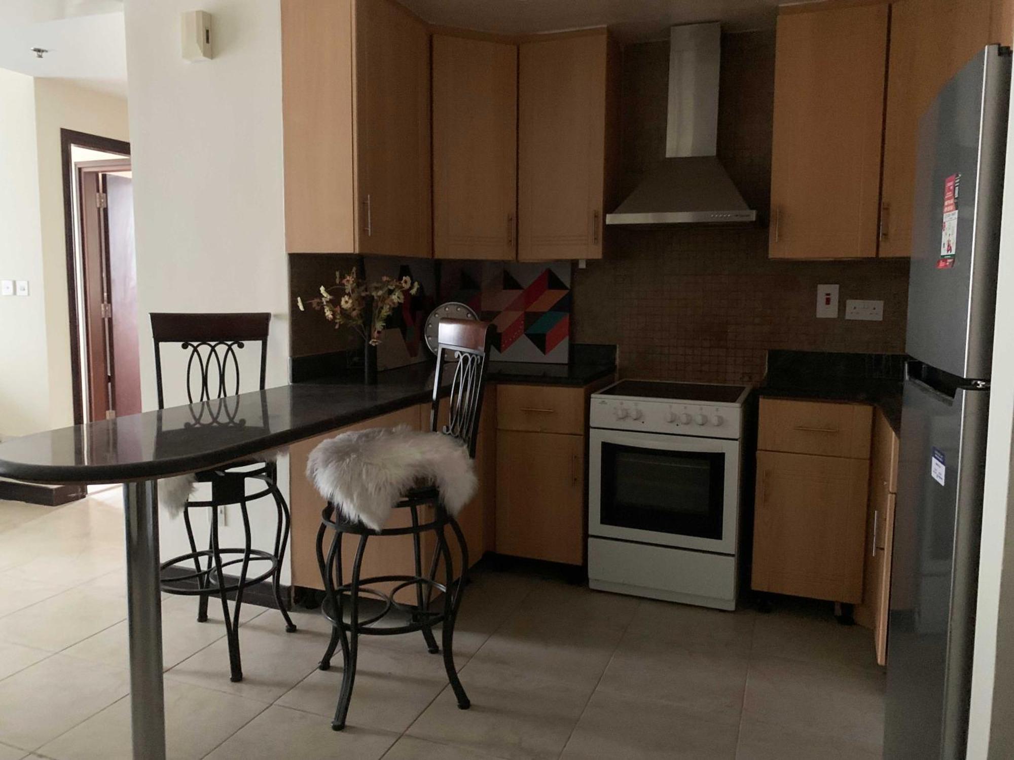 Click - Jlt - 2 Bedroom & Balcony Lakes View Entire -az Apartment