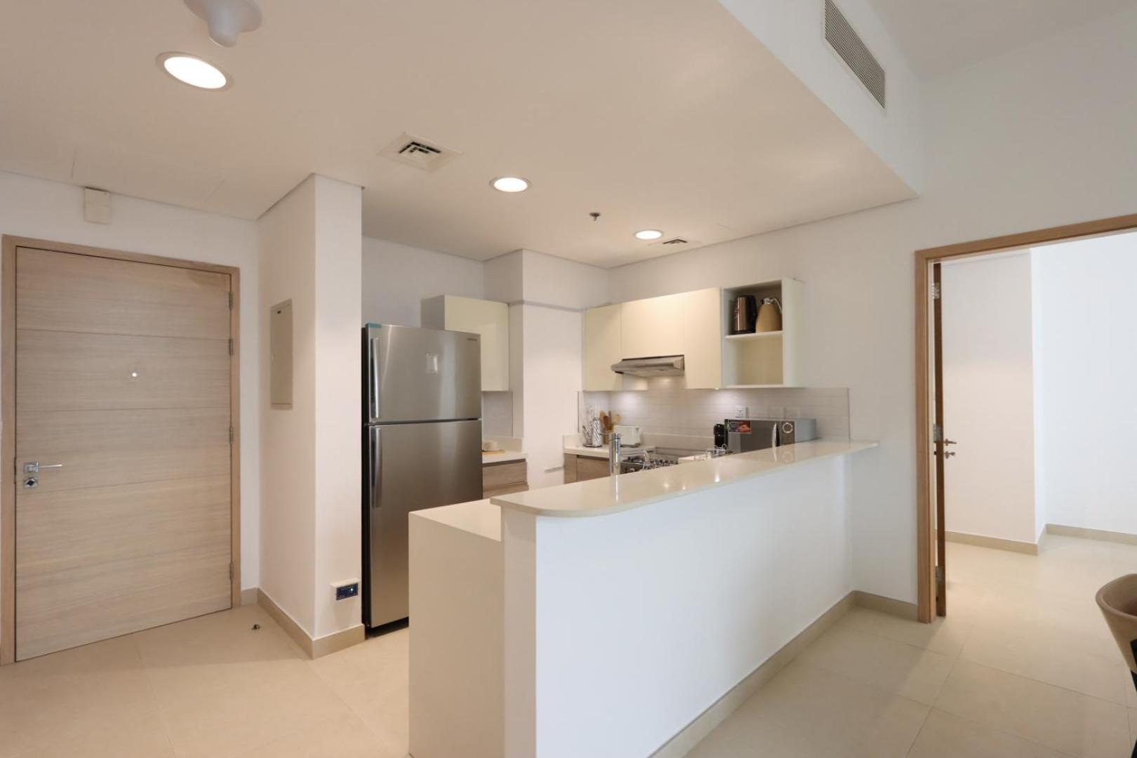 Livbnb-2b With Skyline Views, Al Jaddaf Apartment