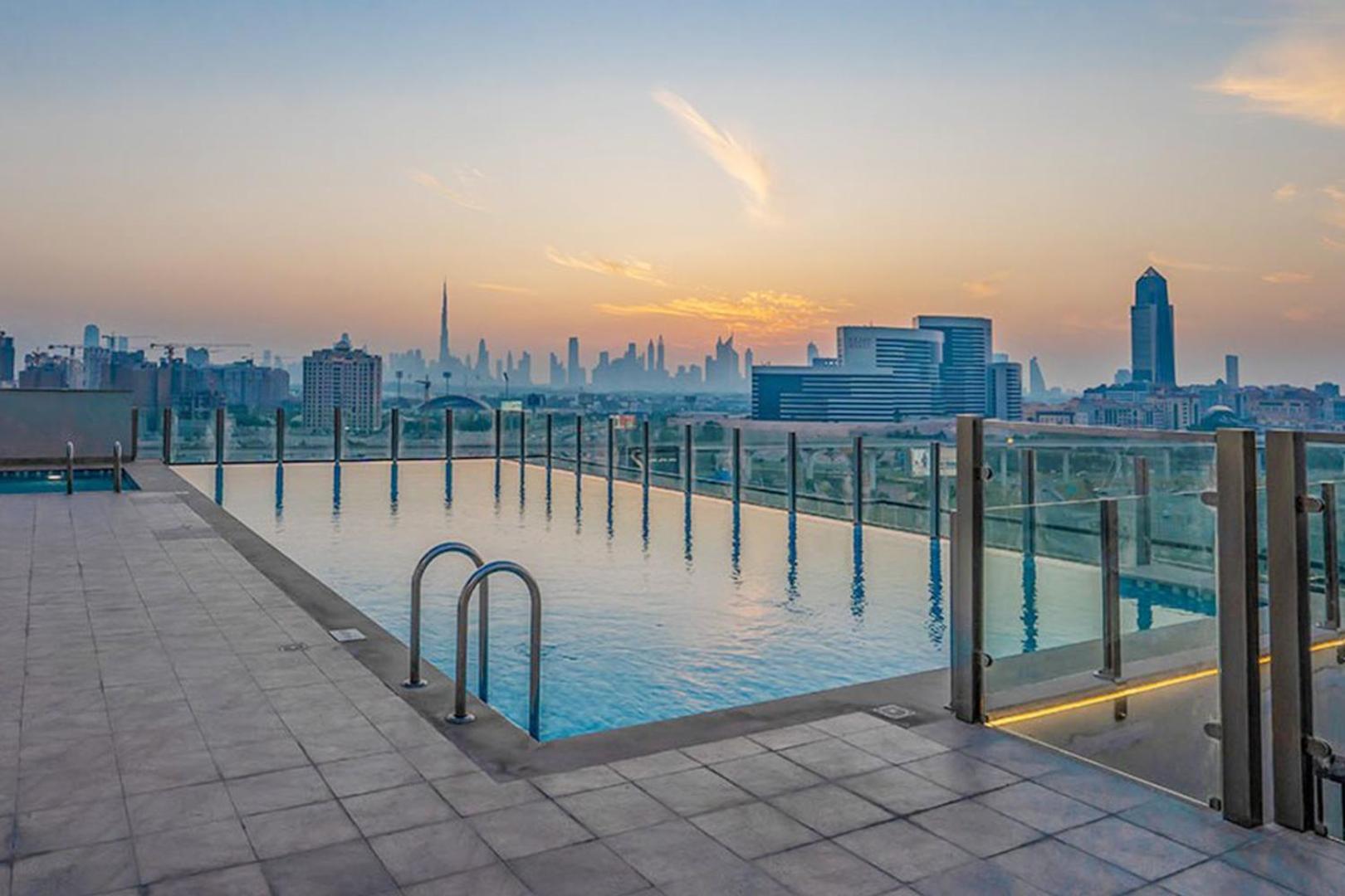 Livbnb-2b With Skyline Views, Al Jaddaf Apartment