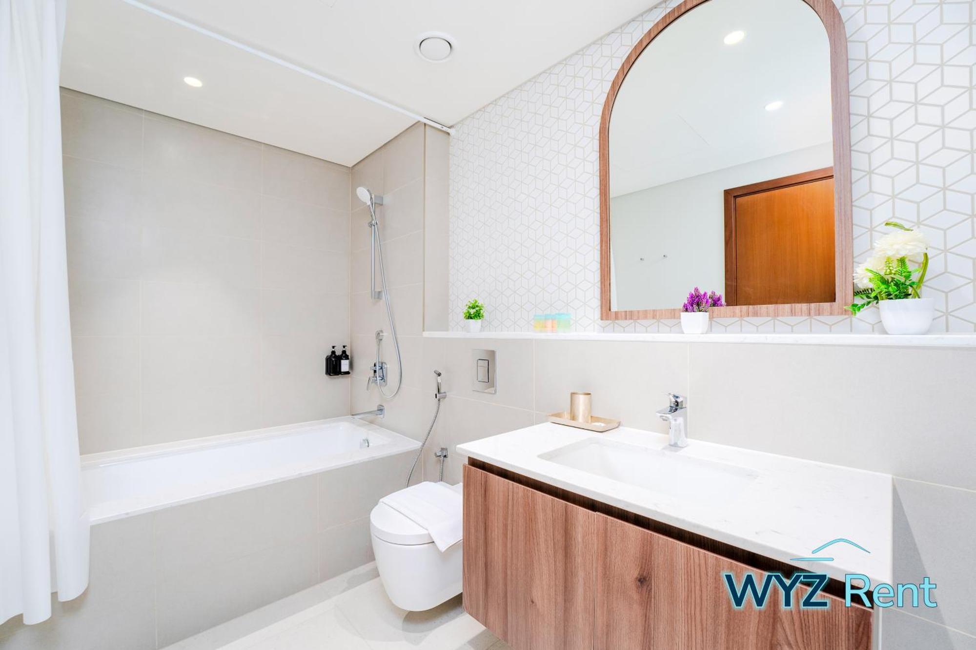 Chic 2 Bedroom In Vida Residences Creek-beach Access