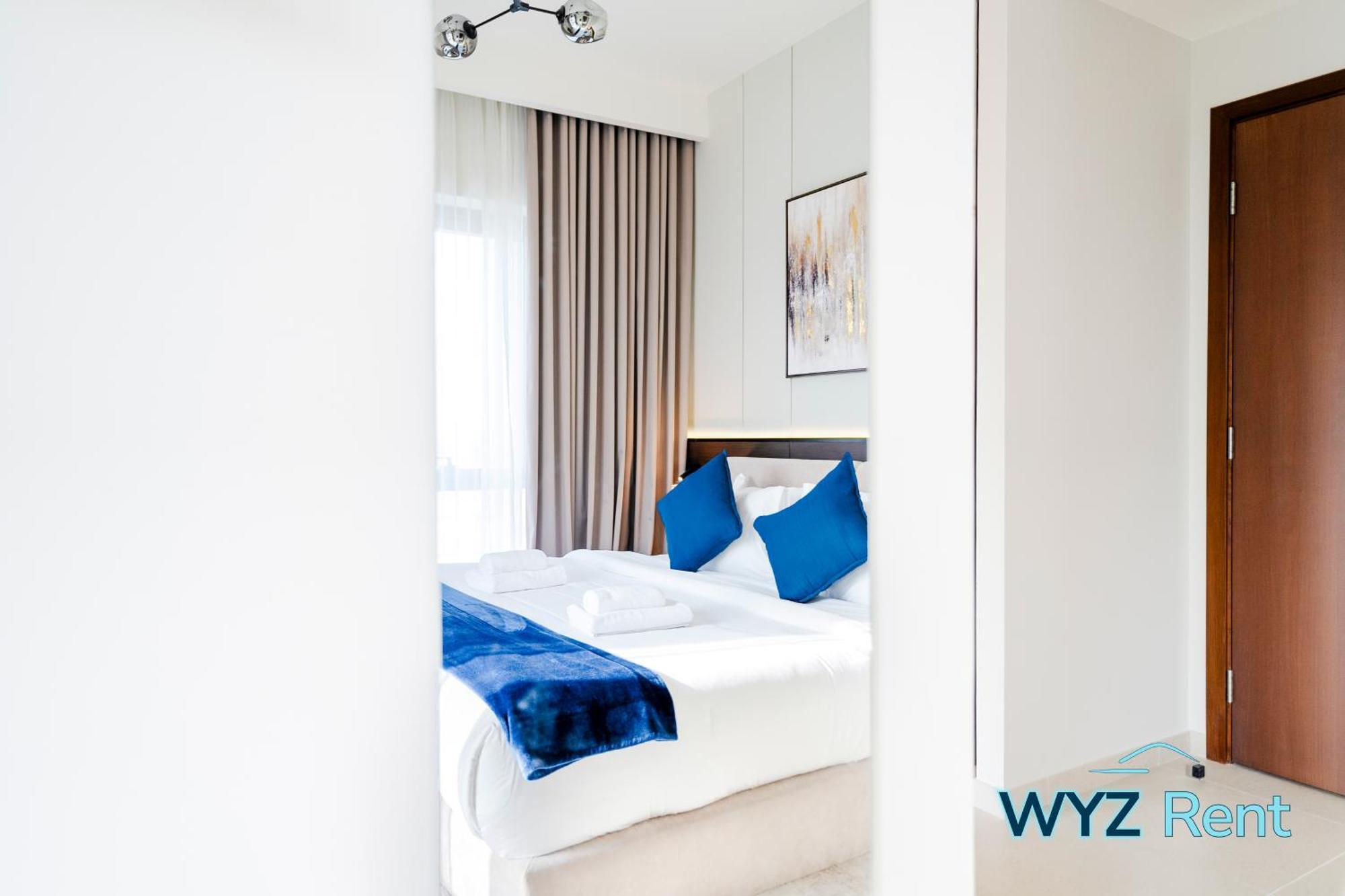 Chic 2 Bedroom In Vida Residences Creek-beach Access Apartment *