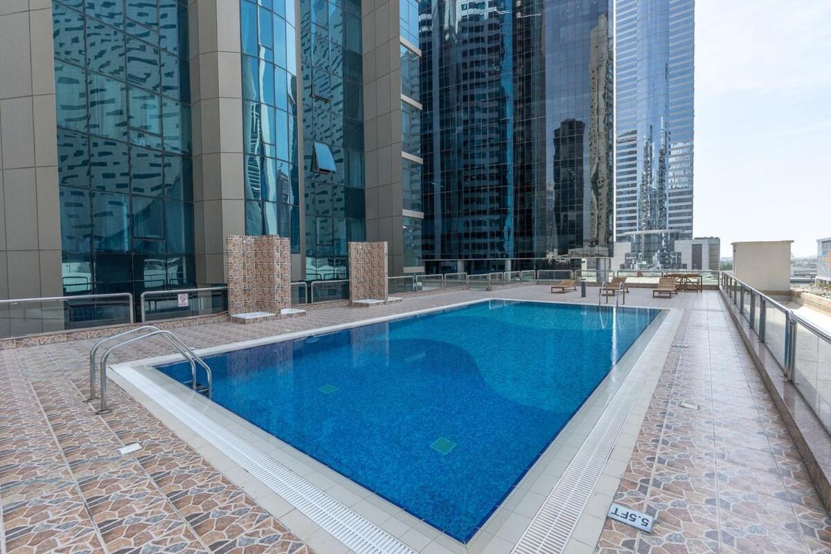 Cozy And Bright 2-bedroom In Business Bay * Dubai
