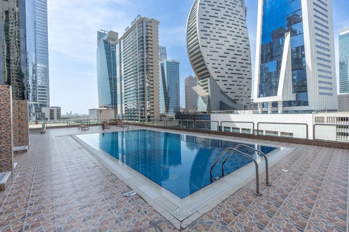 Cozy And Bright 2-bedroom In Business Bay * Dubai