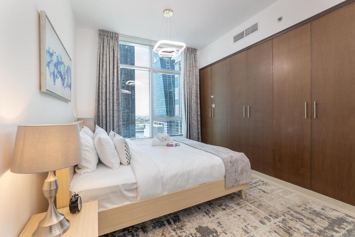 Cozy And Bright 2-bedroom In Business Bay Dubai