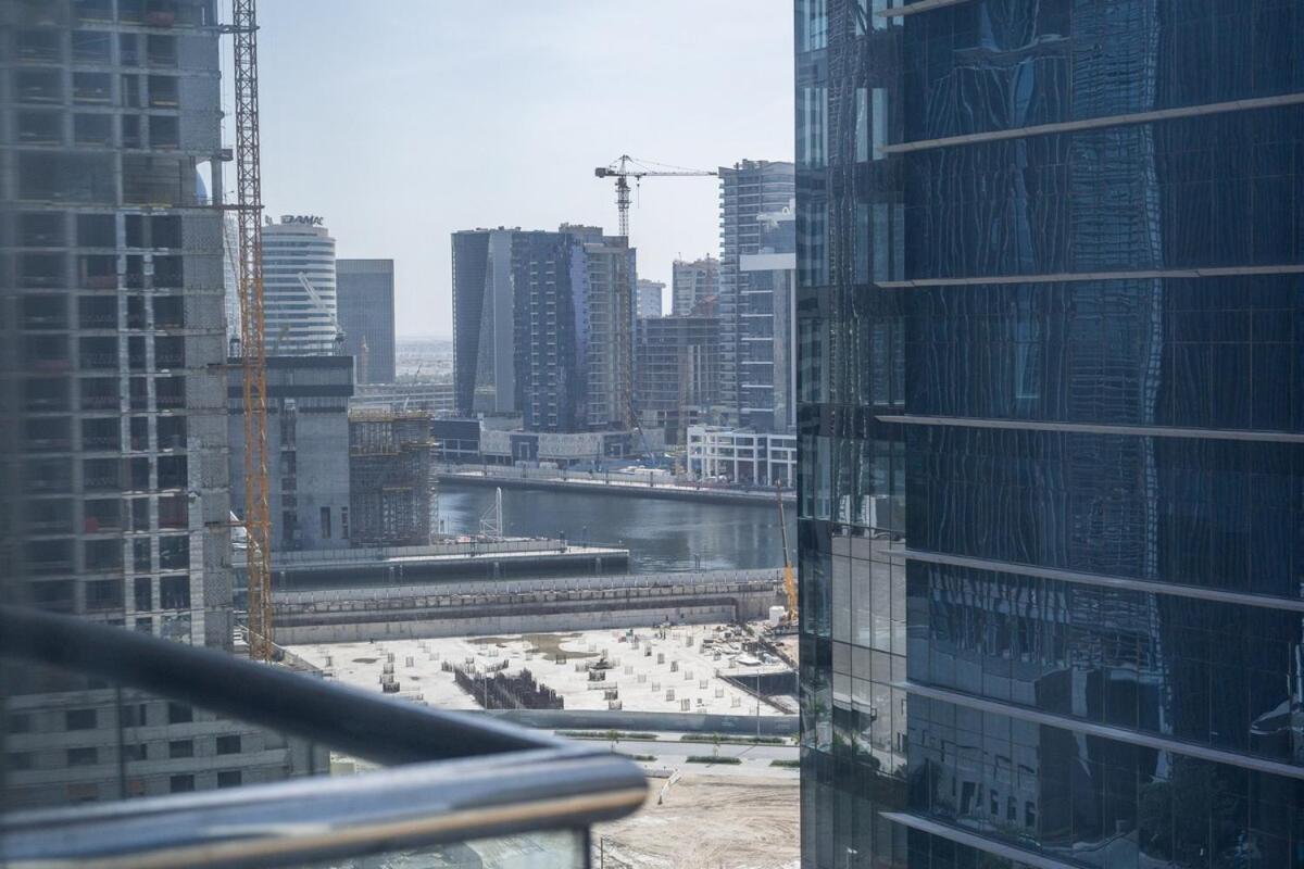 Cozy And Bright 2-bedroom In Business Bay Apartment Dubai