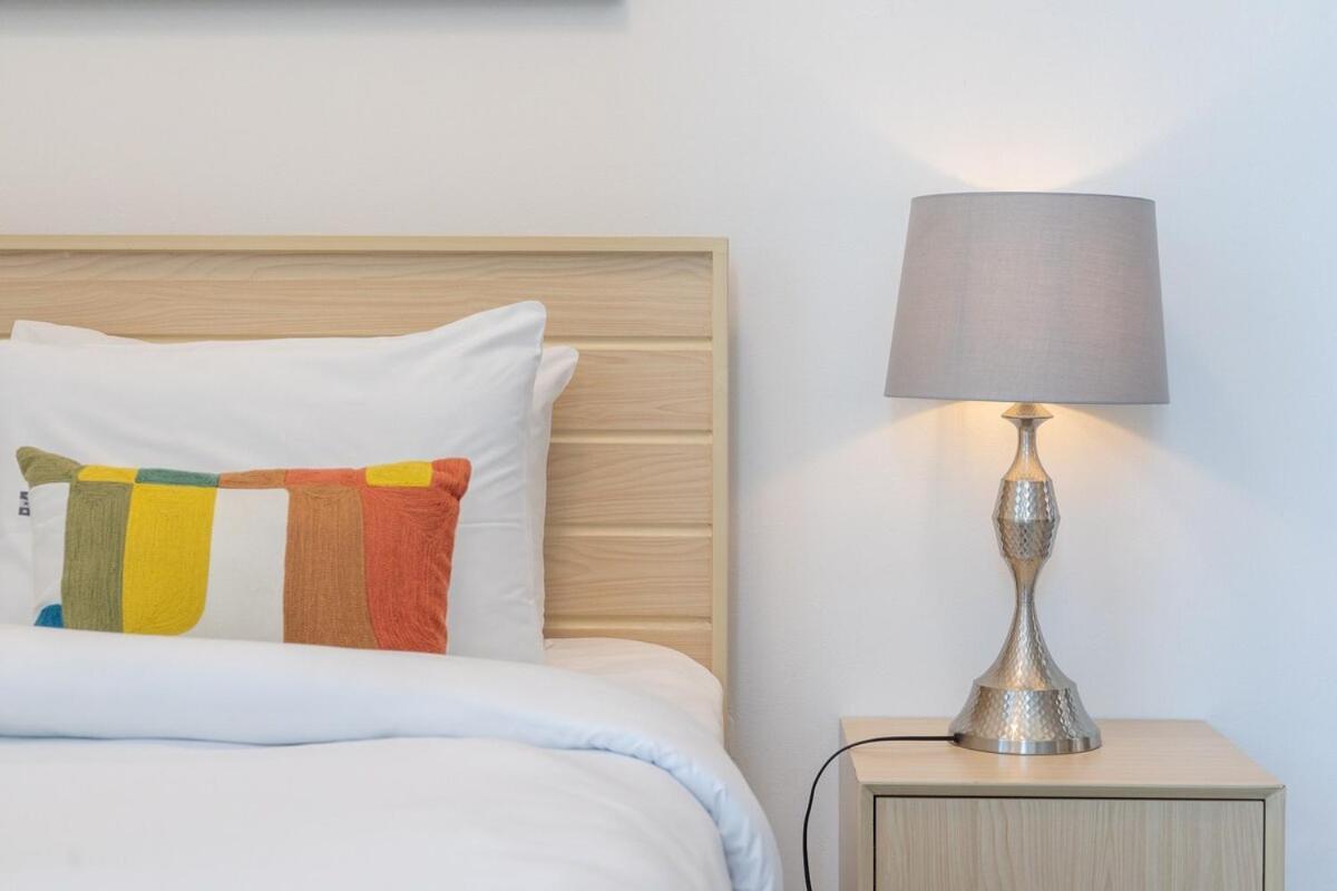 Cozy And Bright 2-bedroom In Business Bay *