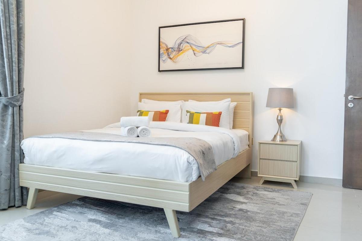 Cozy And Bright 2-bedroom In Business Bay Dubai