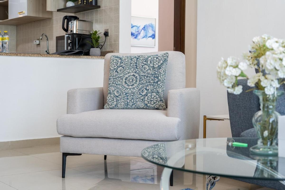 Cozy And Bright 2-bedroom In Business Bay * Dubai