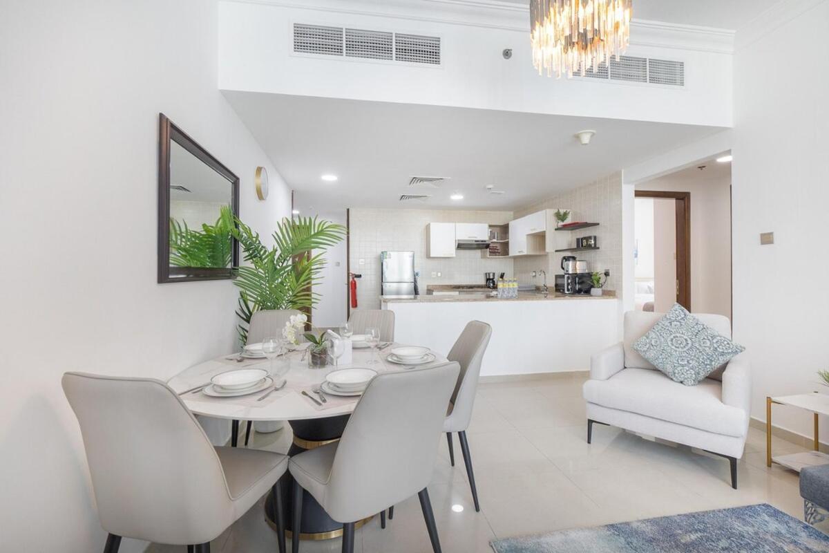 Apartment Cozy And Bright 2-bedroom In Business Bay *
