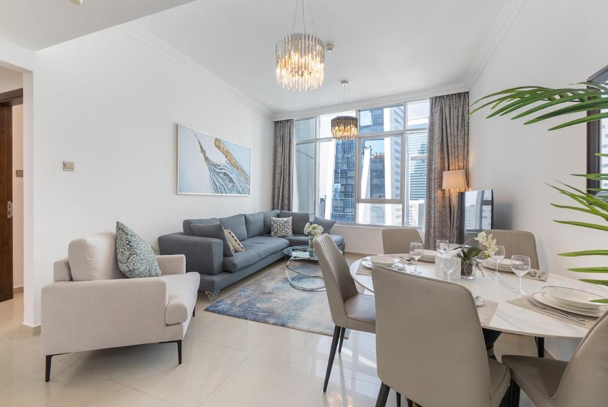 Cozy And Bright 2-bedroom In Business Bay Apartment