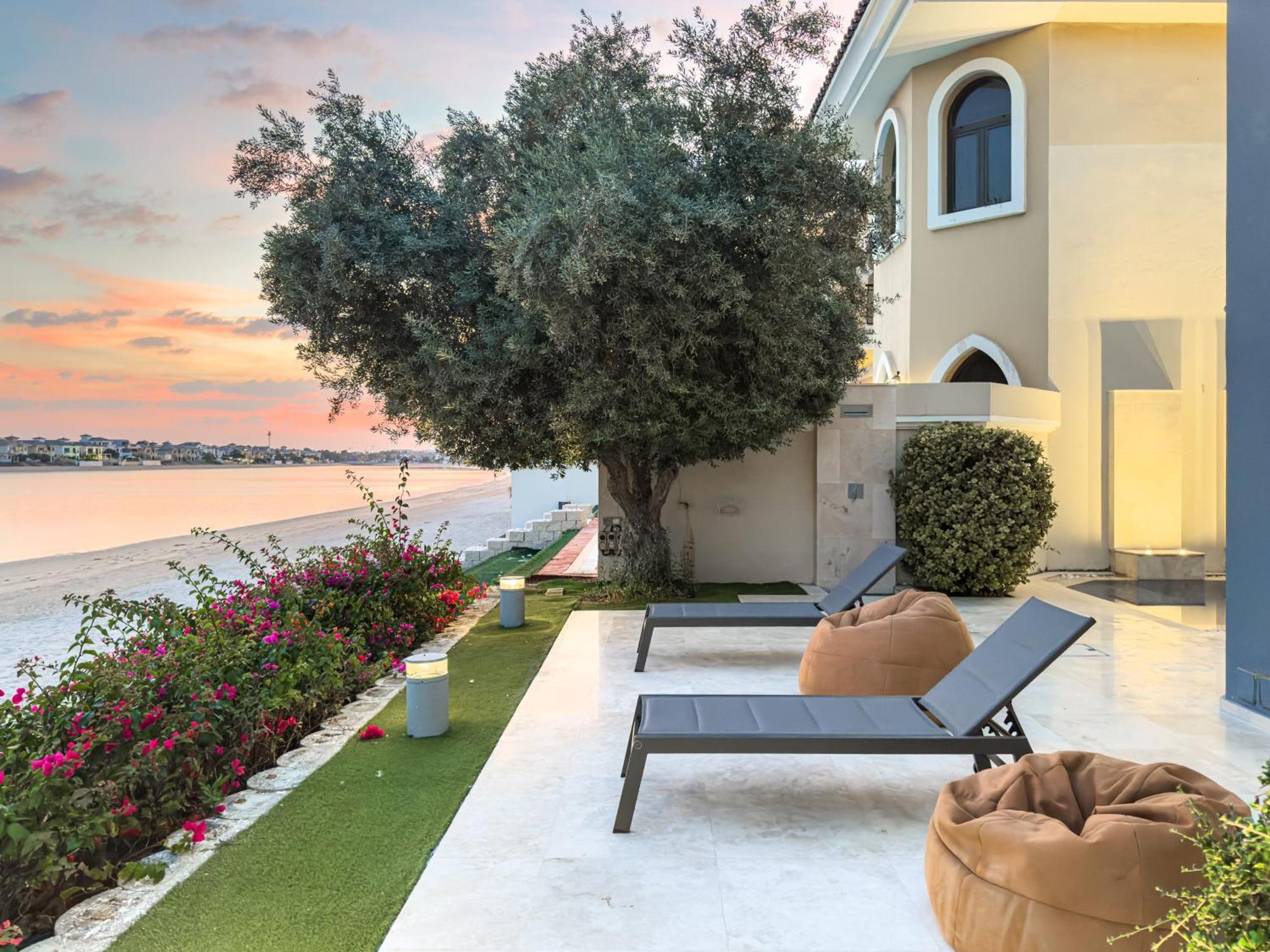 Elegant 3br Upgraded With Pool & Access * Dubai