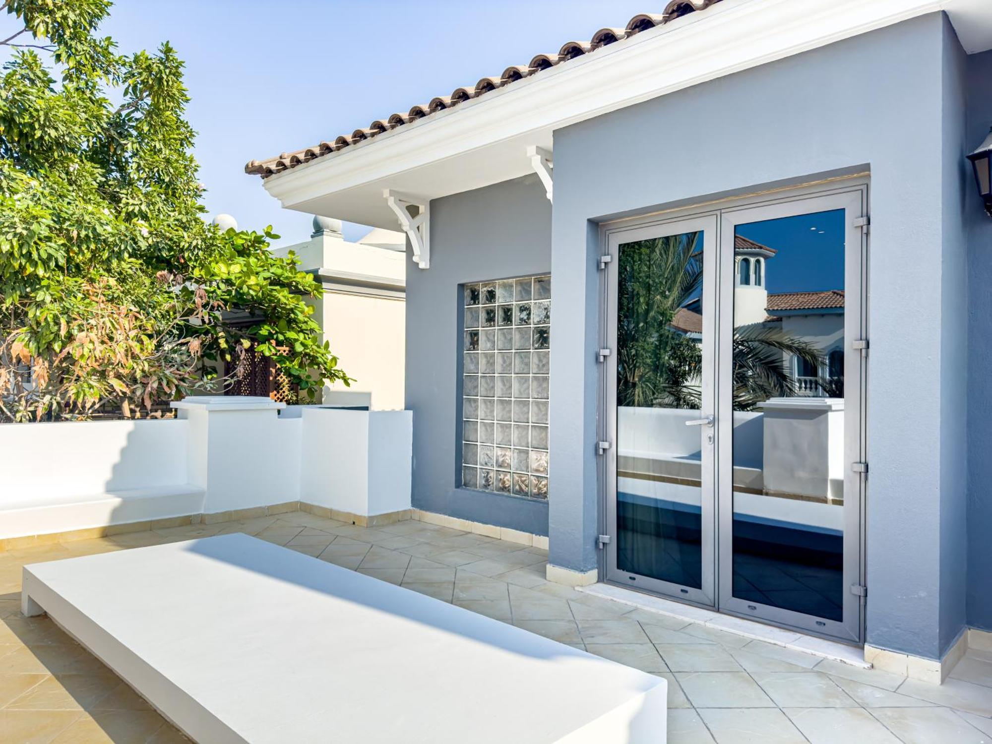 Elegant 3br Upgraded With Pool & Access Villa Dubai