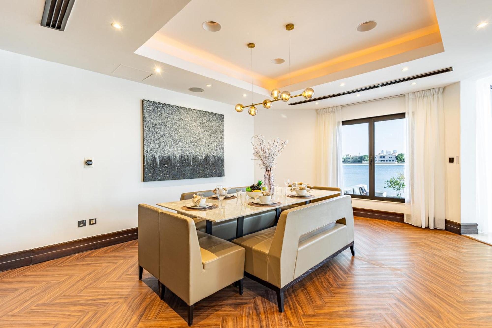 Villa Elegant 3br Upgraded With Pool & Access