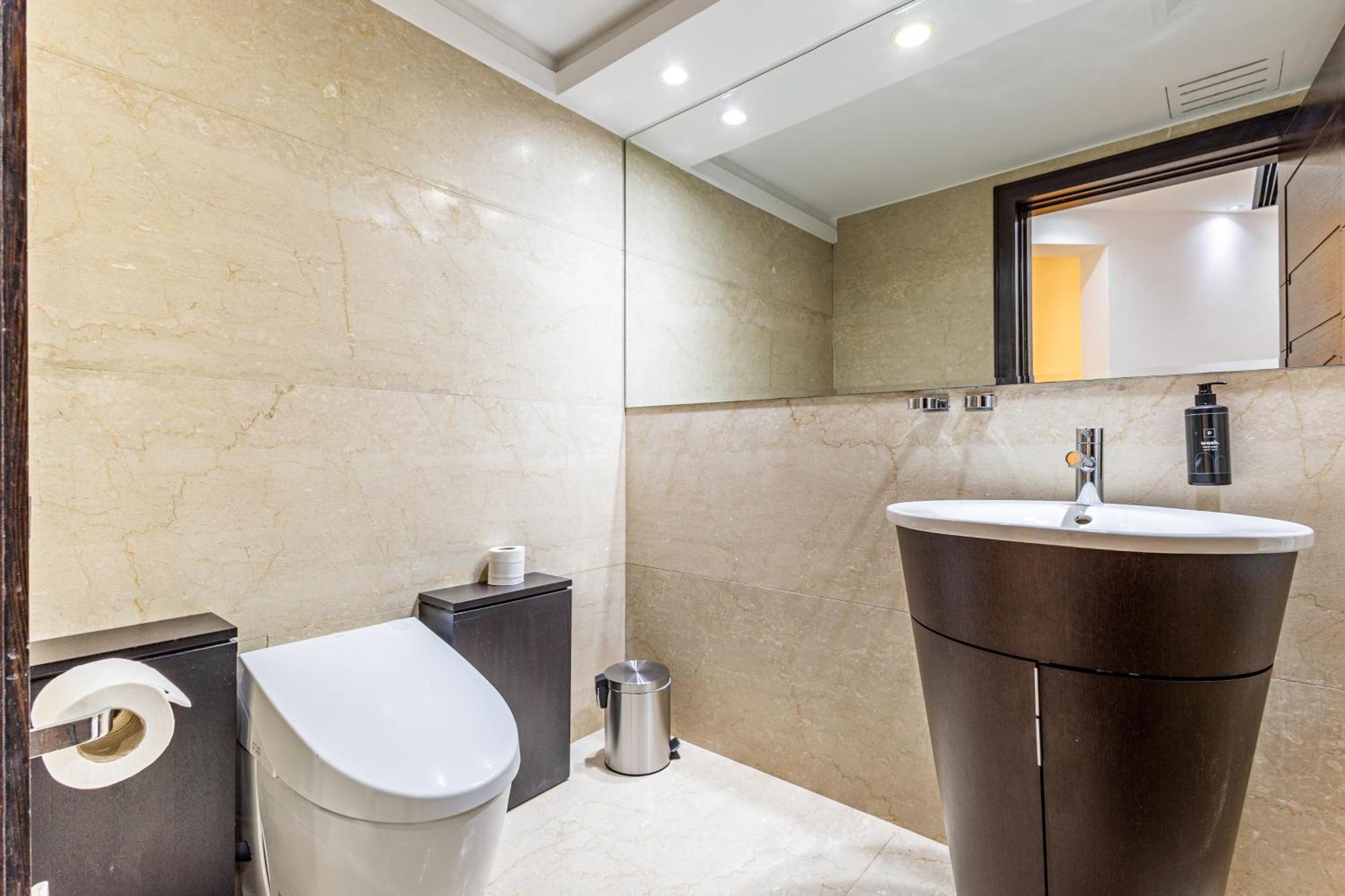 Villa Elegant 3br Upgraded With Pool & Access