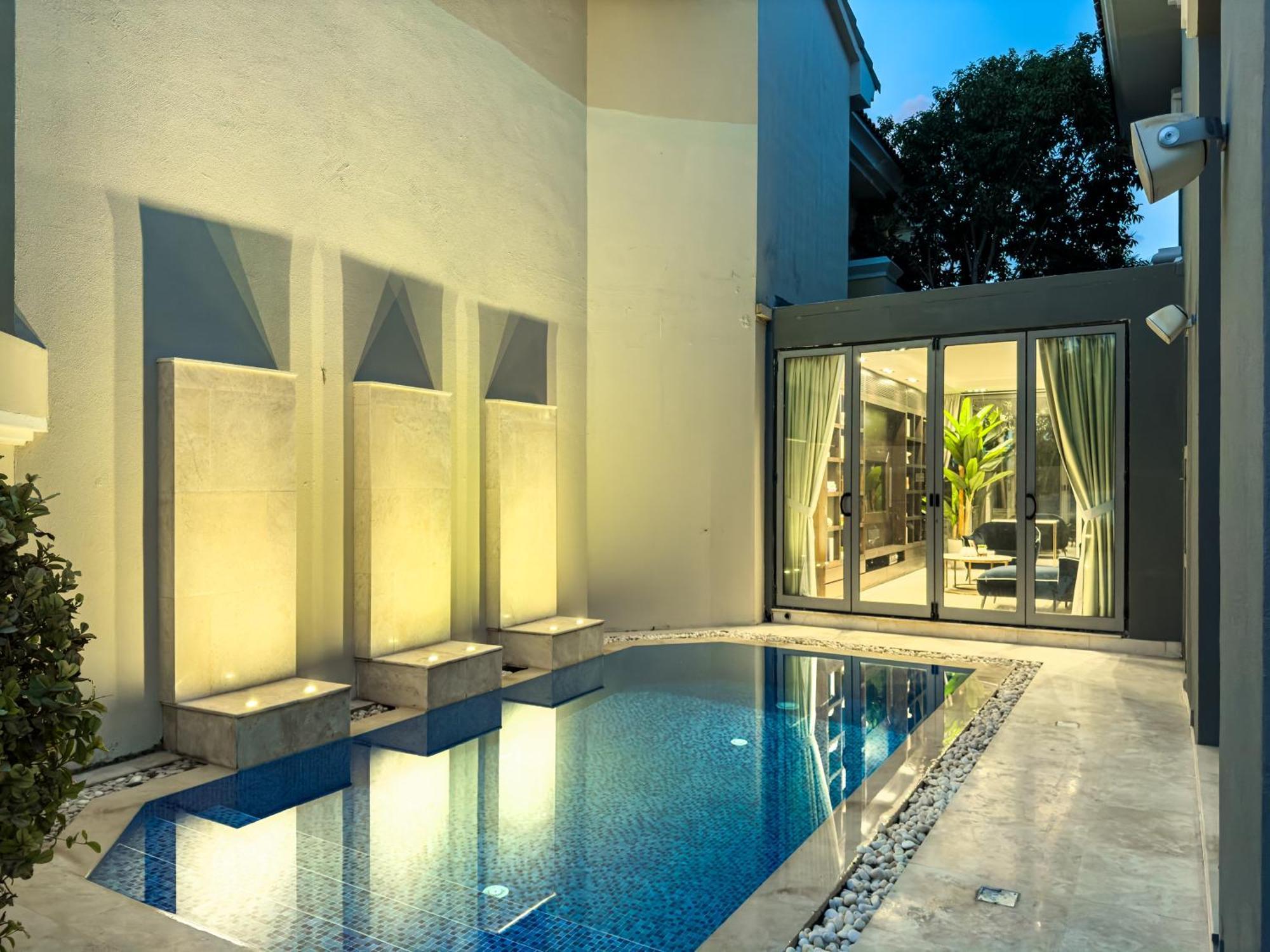 Villa Elegant 3br Upgraded With Pool & Access *