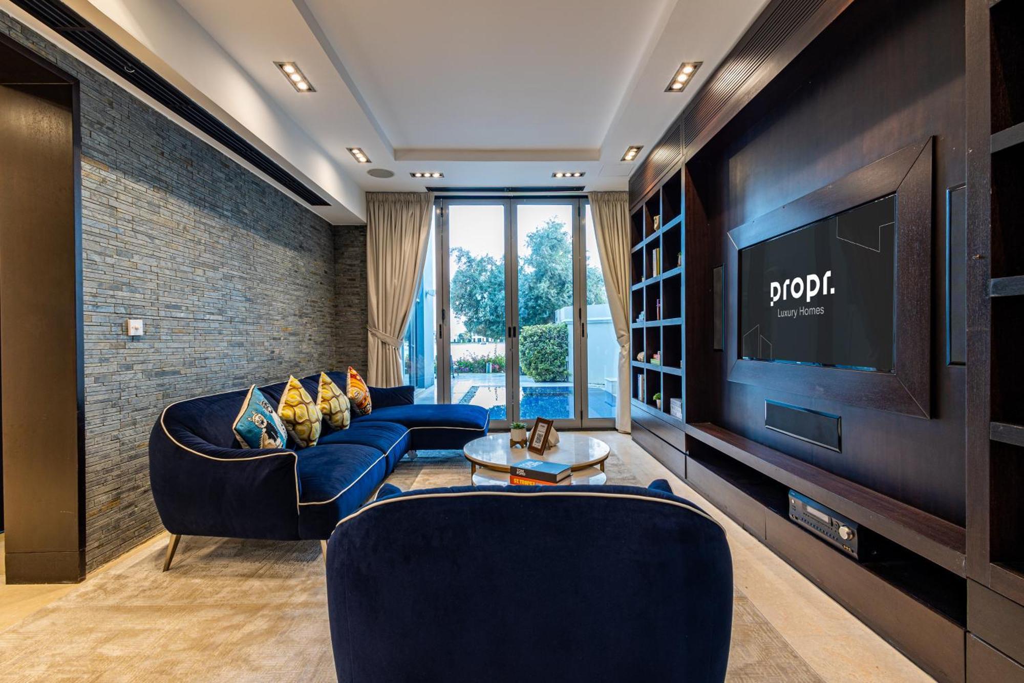 Elegant 3br Upgraded With Pool & Access Villa Dubai