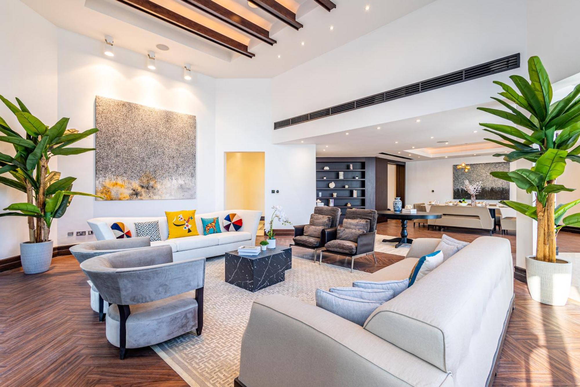 Elegant 3br Upgraded With Pool & Access Dubai