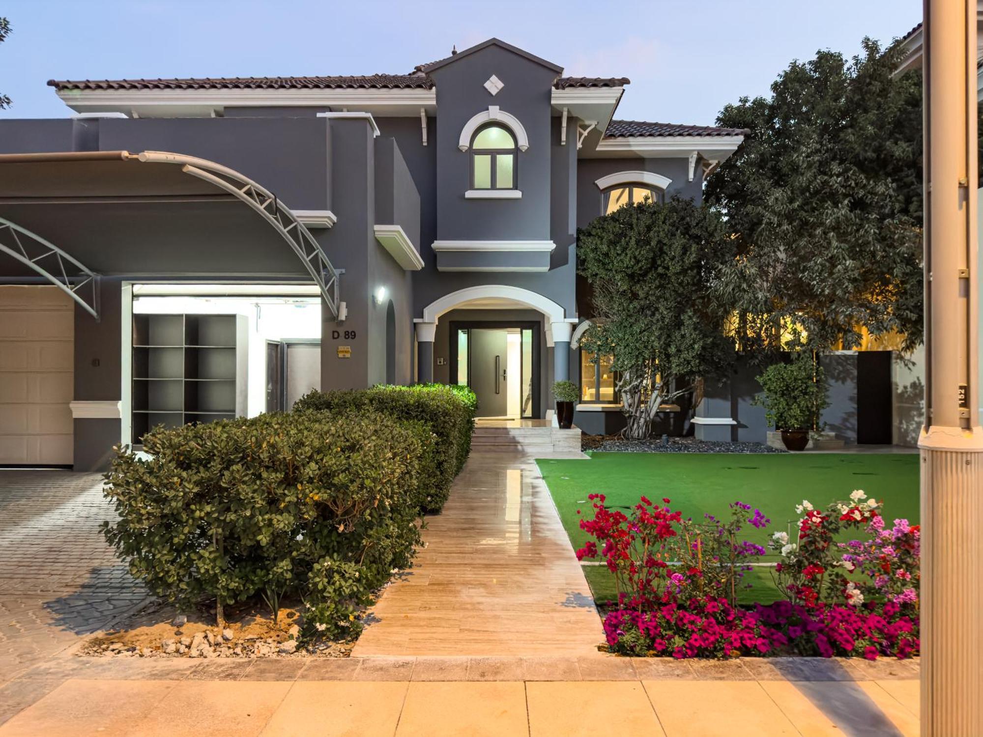 Elegant 3br Upgraded With Pool & Access * Dubai