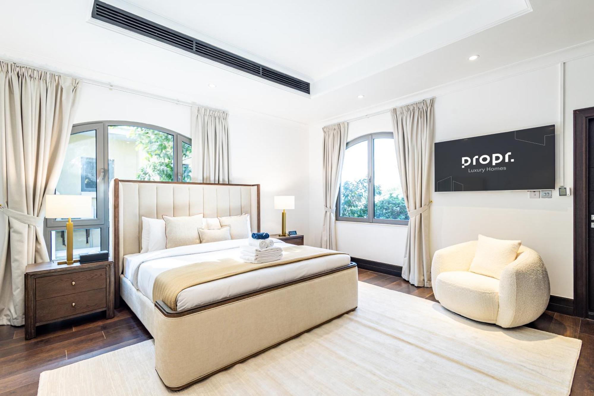 Villa Elegant 3br Upgraded With Pool & Access *