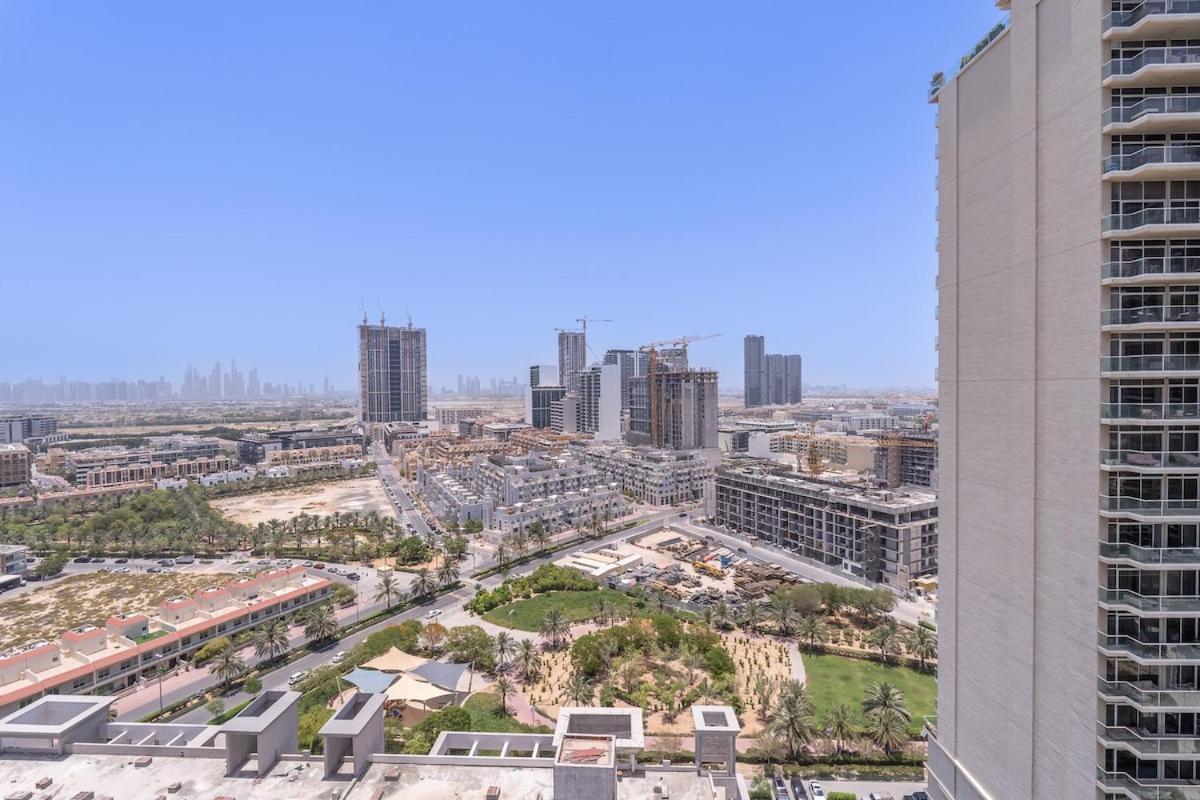 Elegant Studio With Skyline View In Jvc