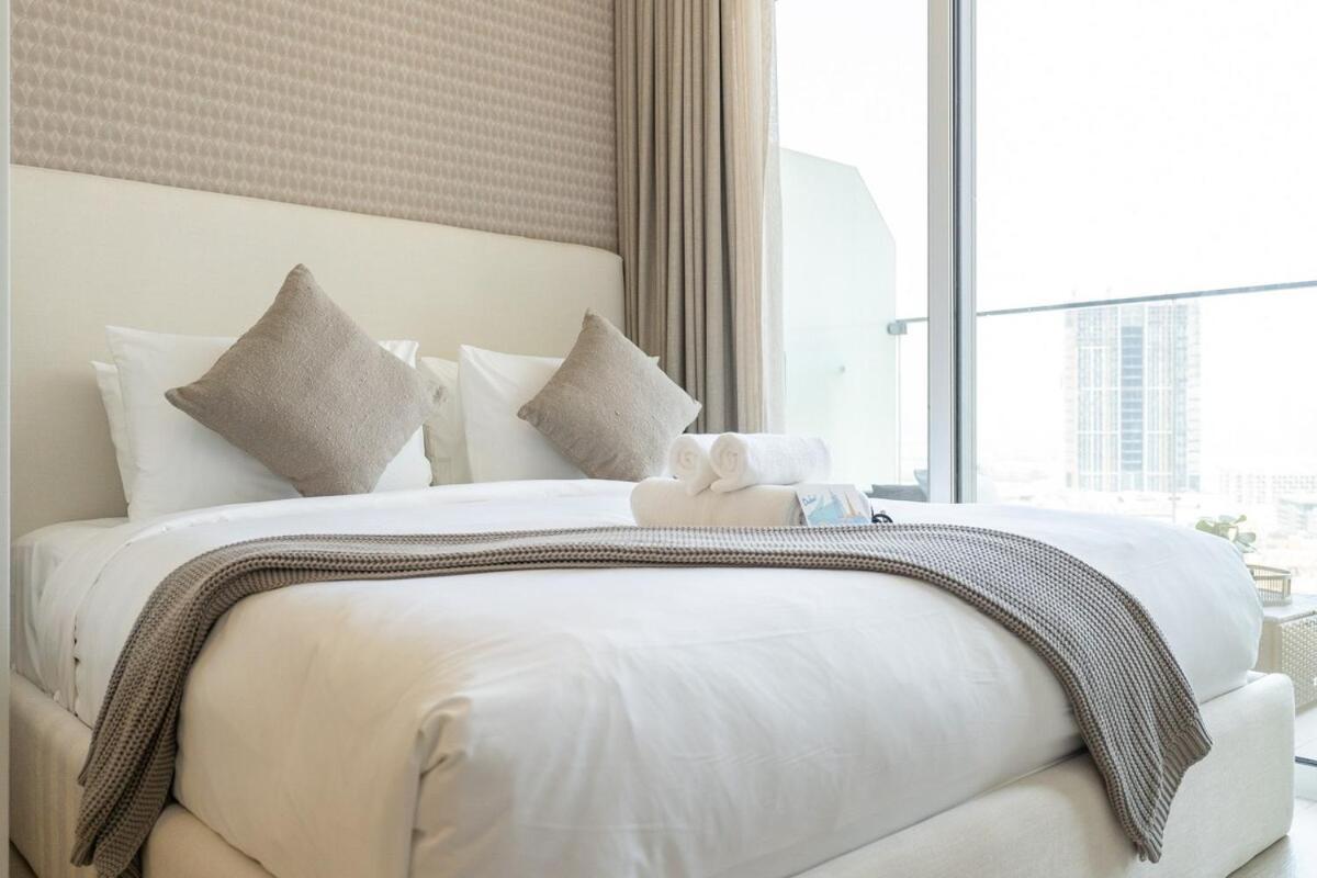 Elegant Studio With Skyline View In Jvc Apartment Dubai