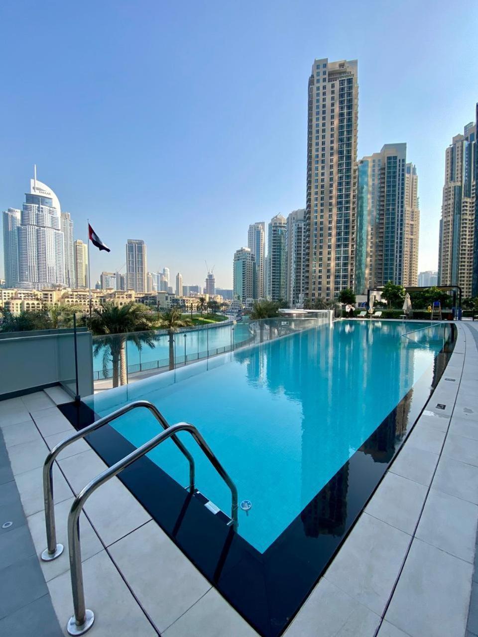 Grande Signature Burj Kahlifa And Fountains View By Oima Leasing Property Apartment