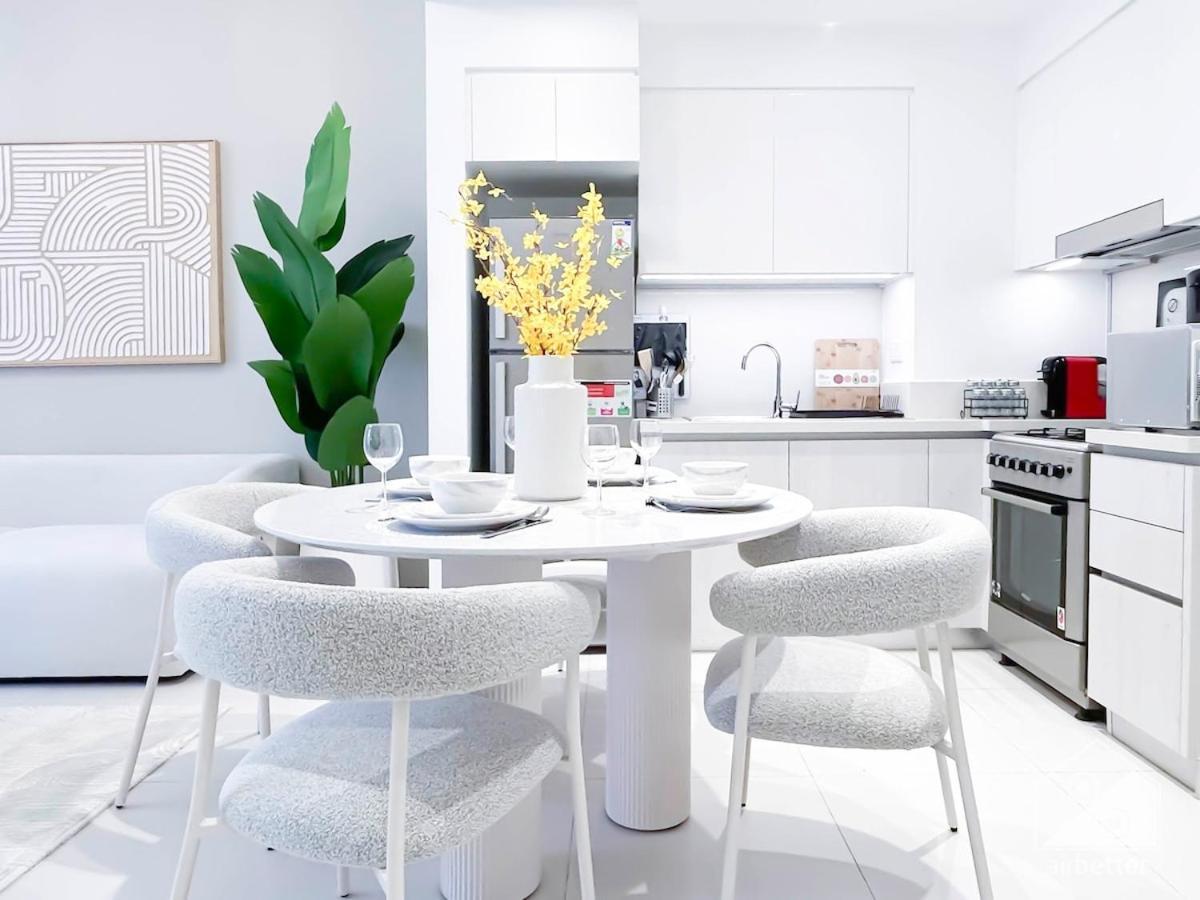 Apartment Luxury Design & Stunning Views In Hills *