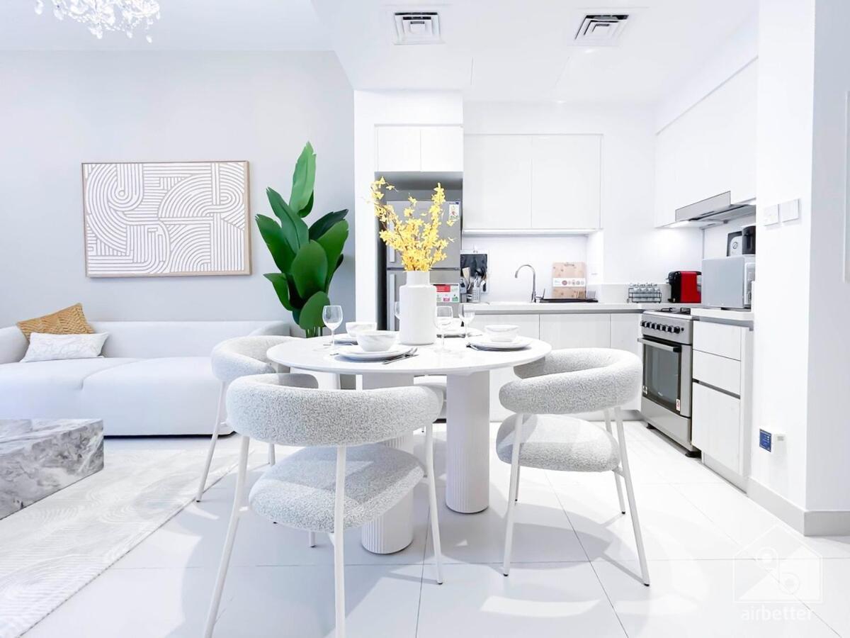 Apartment Luxury Design & Stunning Views In Hills Dubai