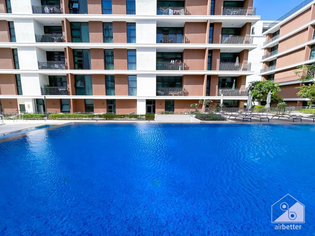 Luxury Design & Stunning Views In Hills Dubai