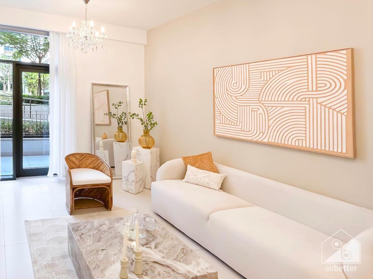 Luxury Design & Stunning Views In Hills Dubai