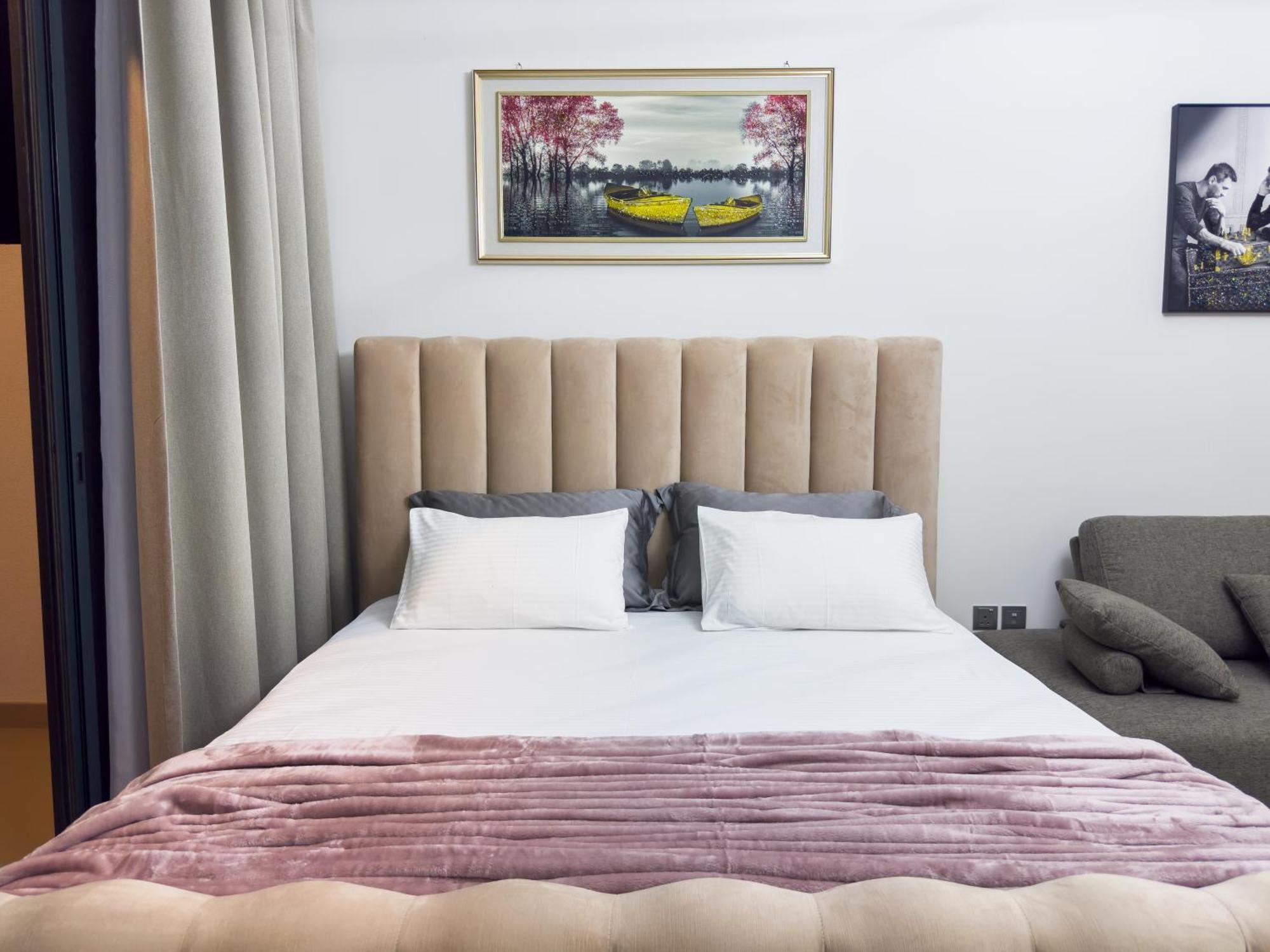 Apartment In Azizi Riviera *