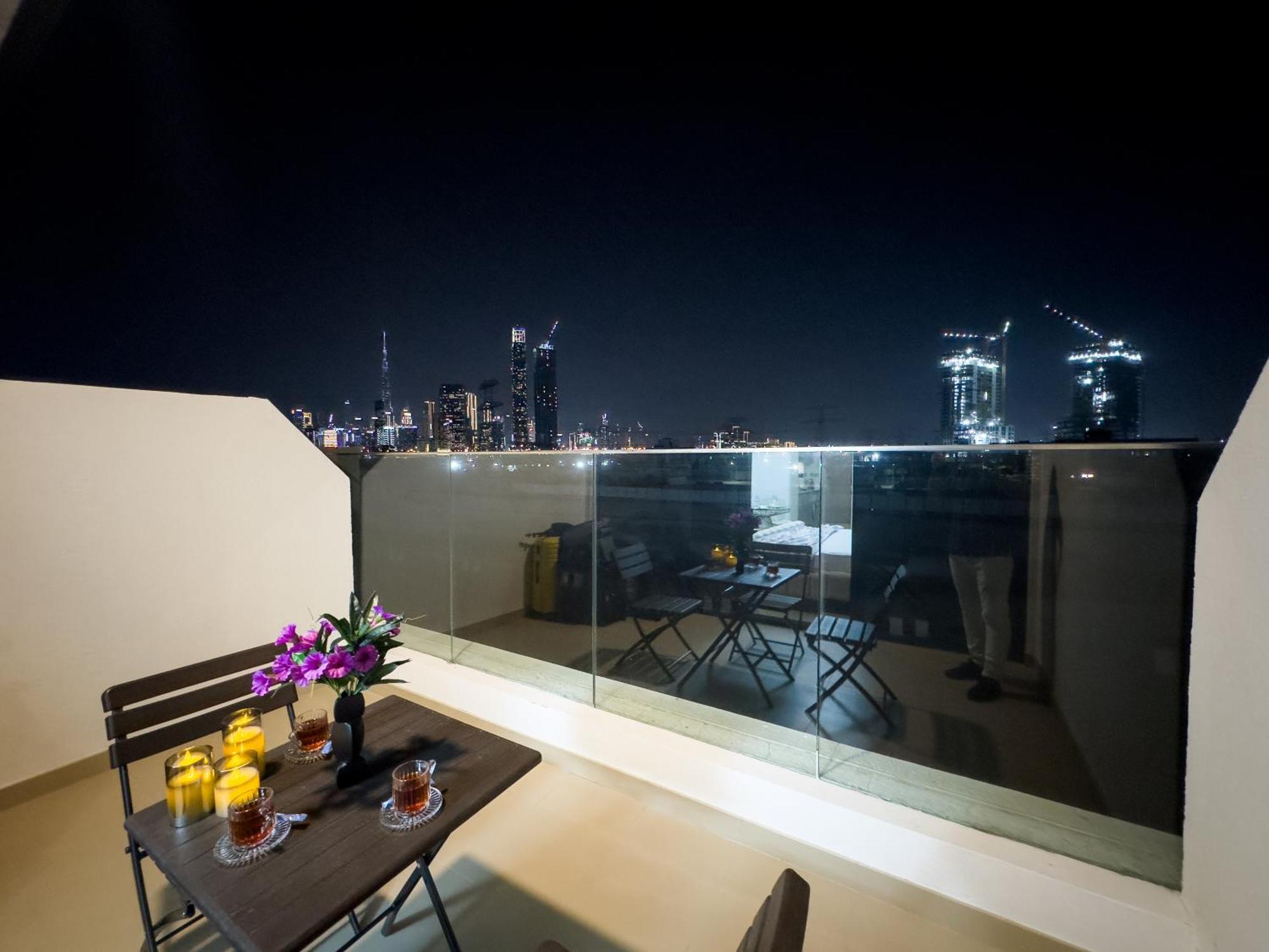 In Azizi Riviera Dubai