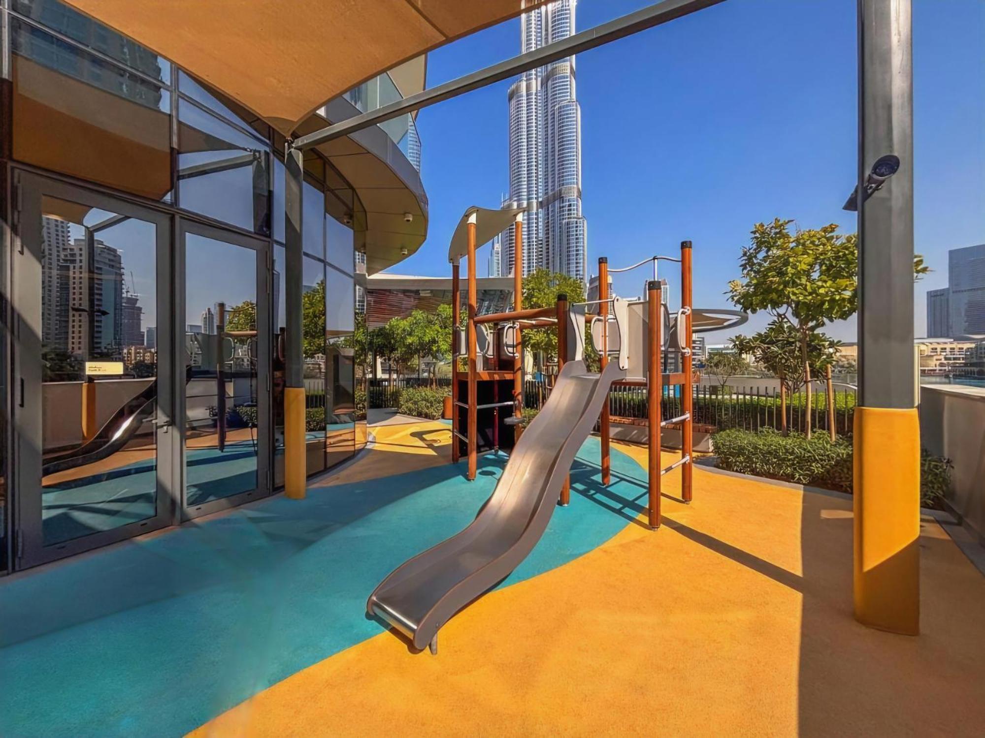 Stylish 2-bedroom Luxury In Downtown With Burj Khalifa & Fountain Views