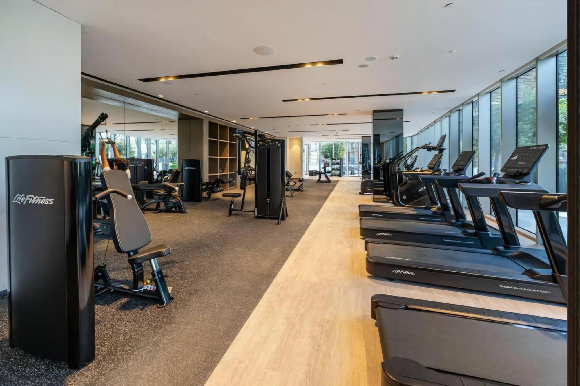 Stylish 2-bedroom Luxury In Downtown With Burj Khalifa & Fountain Views