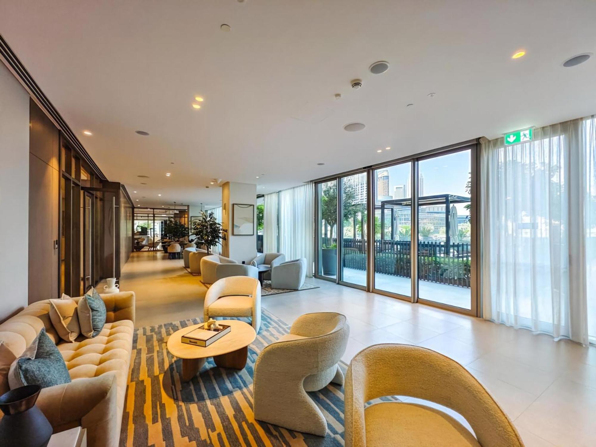 Stylish 2-bedroom Luxury In Downtown With Burj Khalifa & Fountain Views Apartment *