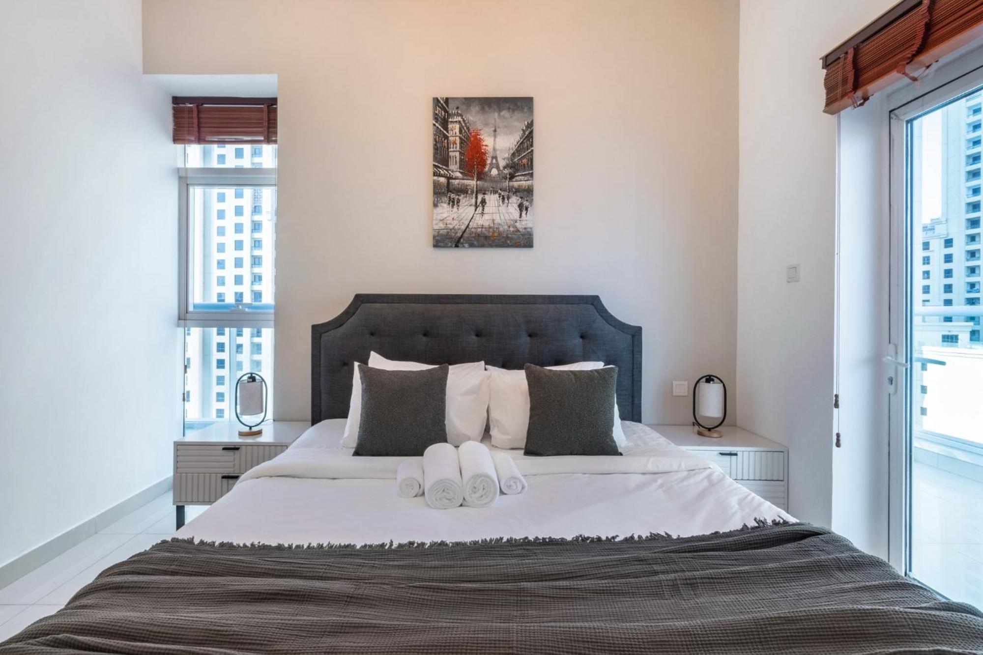 Heavenly Escape In Marina Apartment *