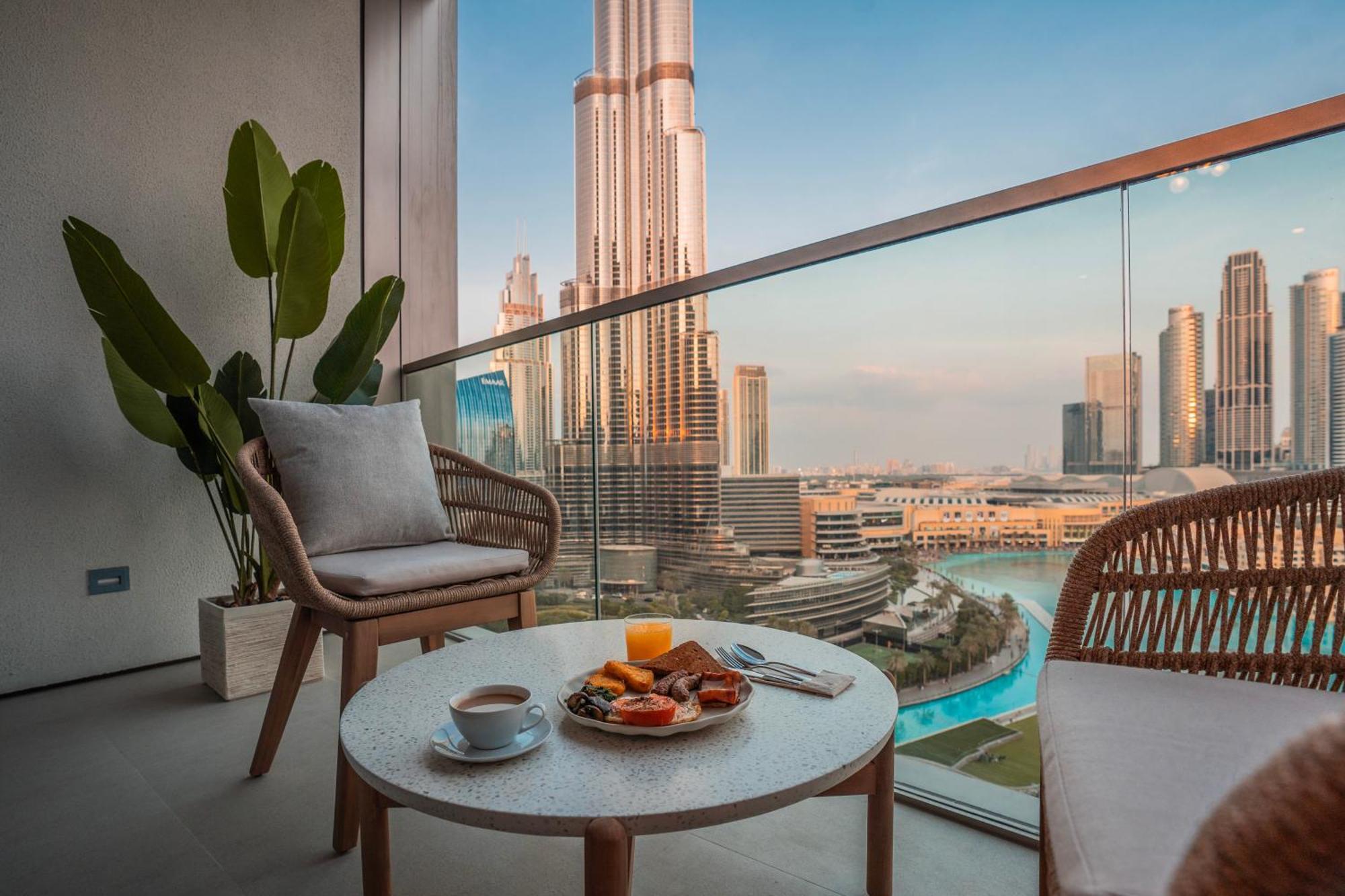 Stylish 2-bedroom Luxury In Downtown With Burj Khalifa & Fountain Views