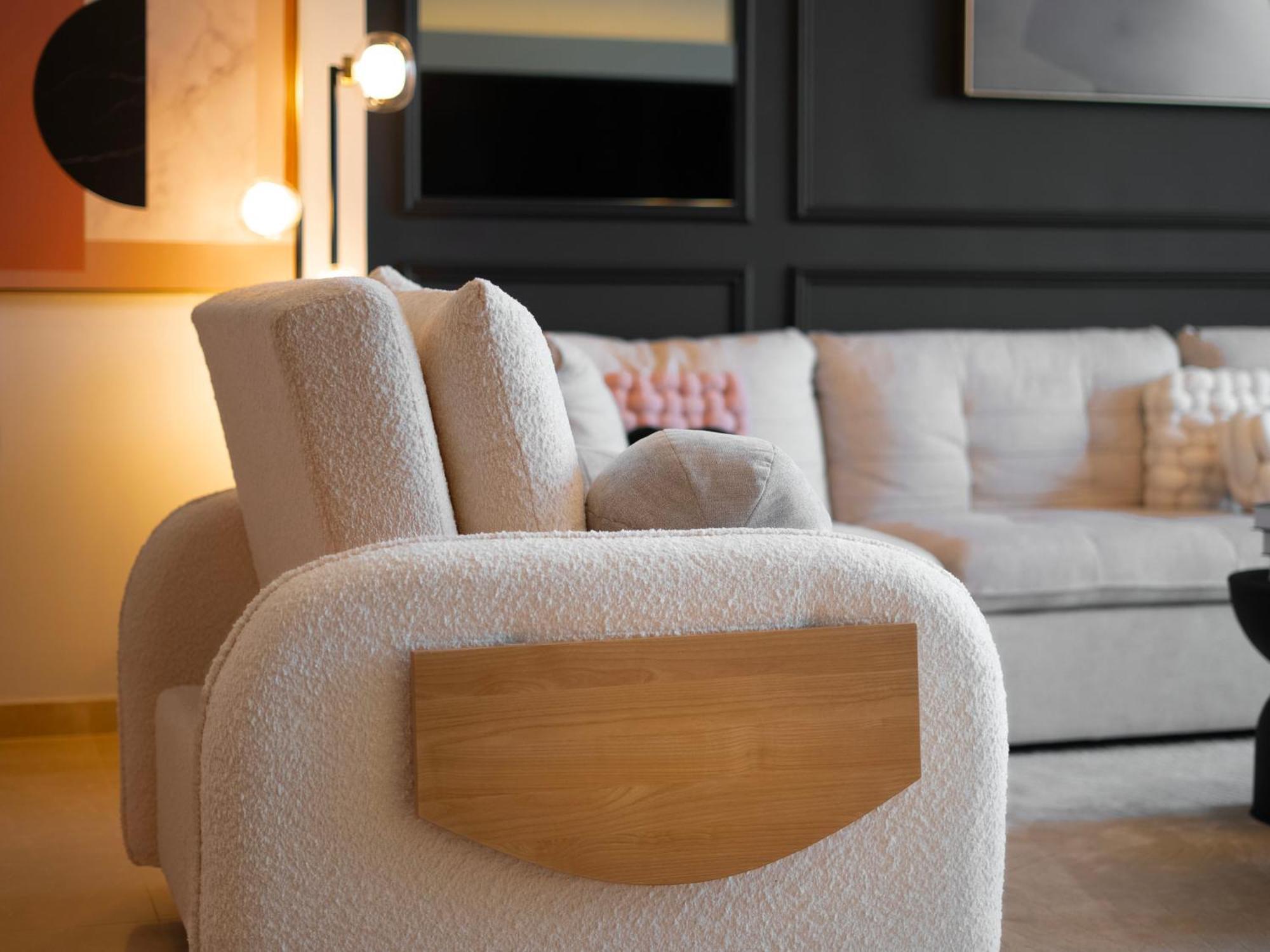 Stylish 2-bedroom Luxury In Downtown With Burj Khalifa & Fountain Views Dubai