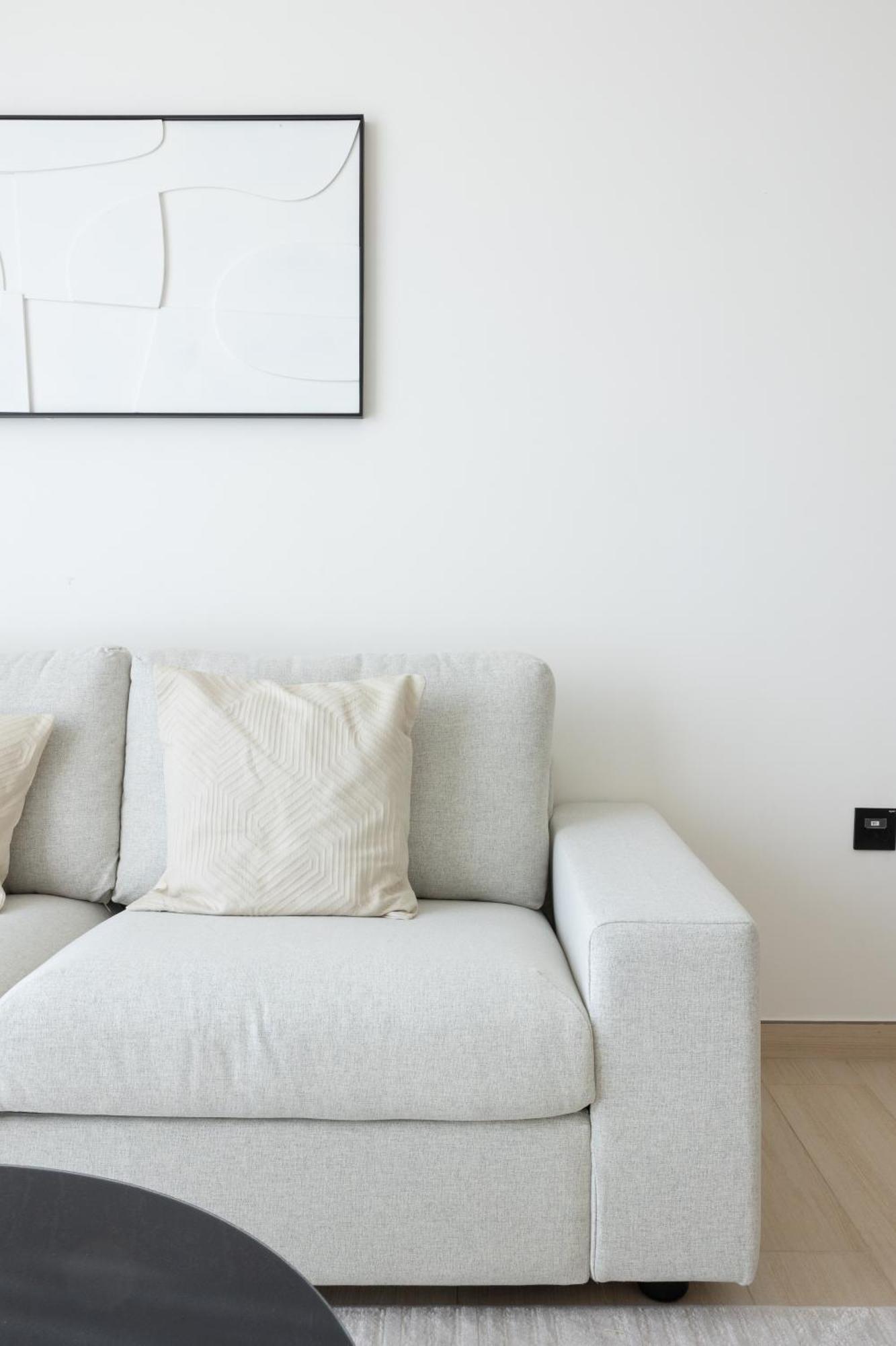 Cozy 1br With Balcony In Binghatti Emerald *
